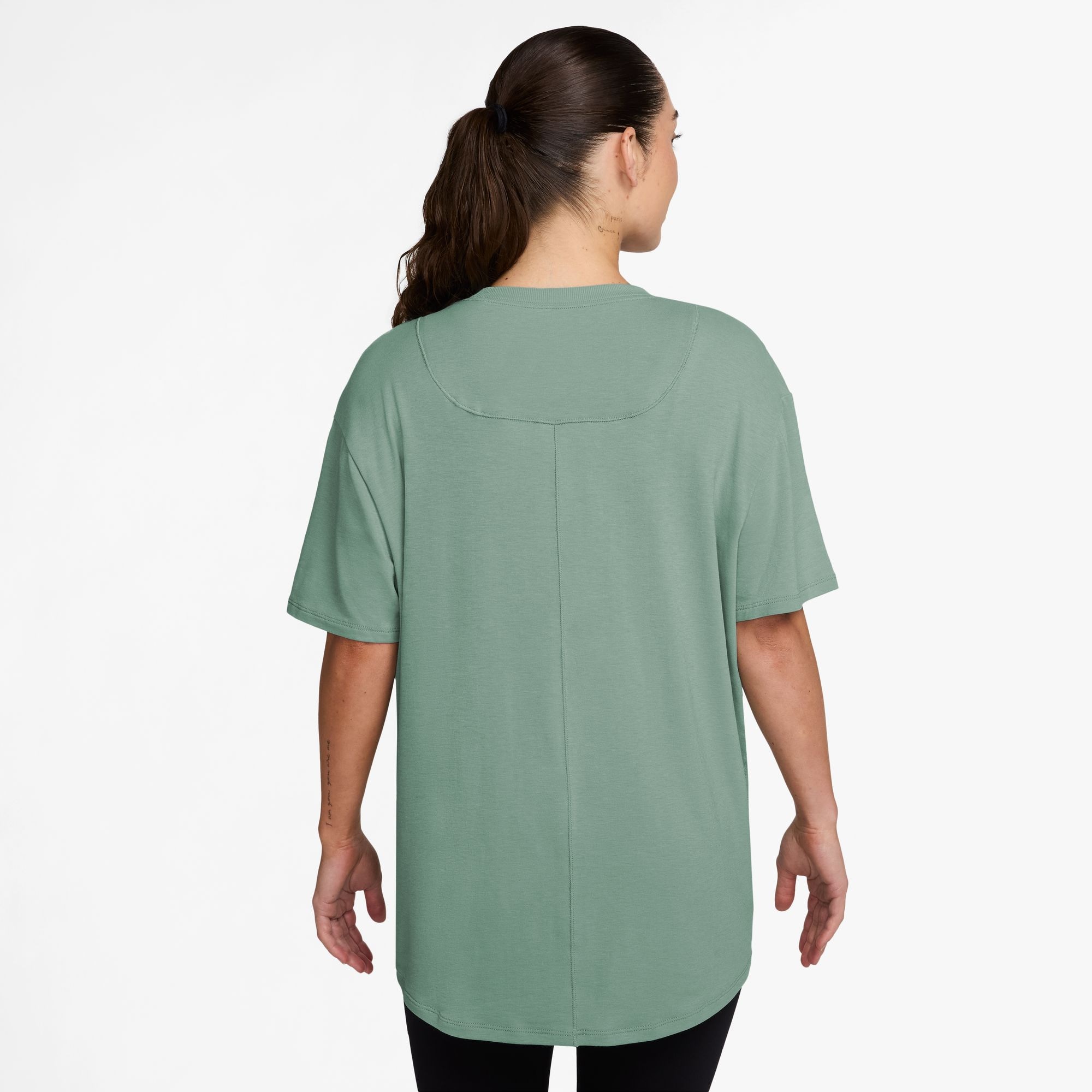 Nike T-Shirt »W NK ONE RELAXED DF SS TOP« Kurzarm-Design, mit Rundhalsausschnitt, aus Jersey, gerader Abschluss