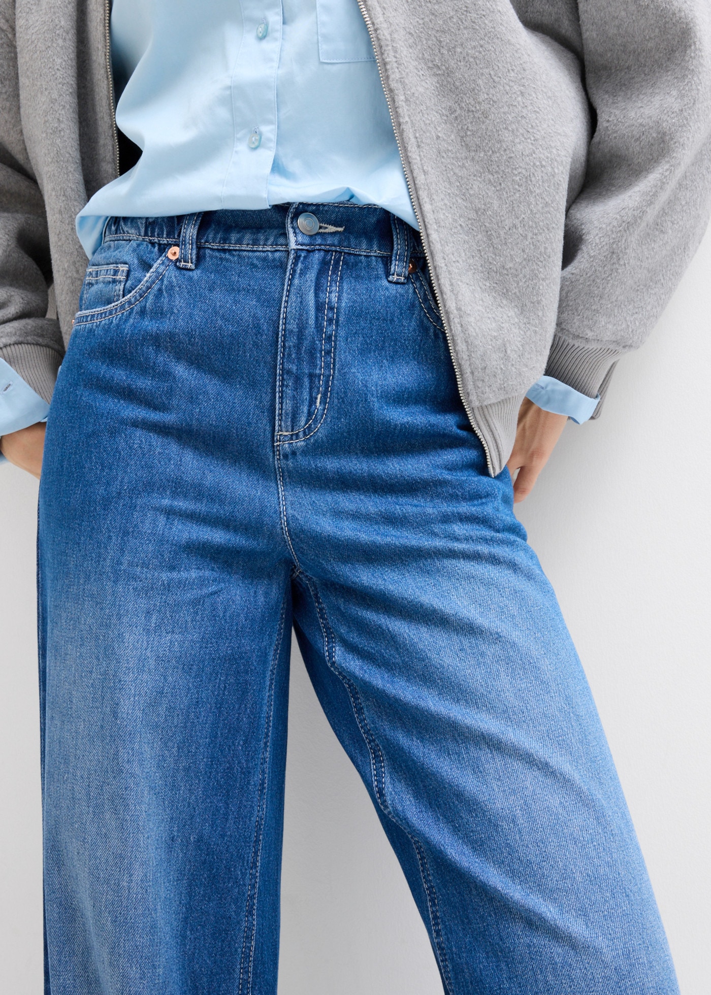 bonprix Weite Jeans weite Passform, 5-Pocket-Design, elastischer Bequembund, hohe Bundhöhe