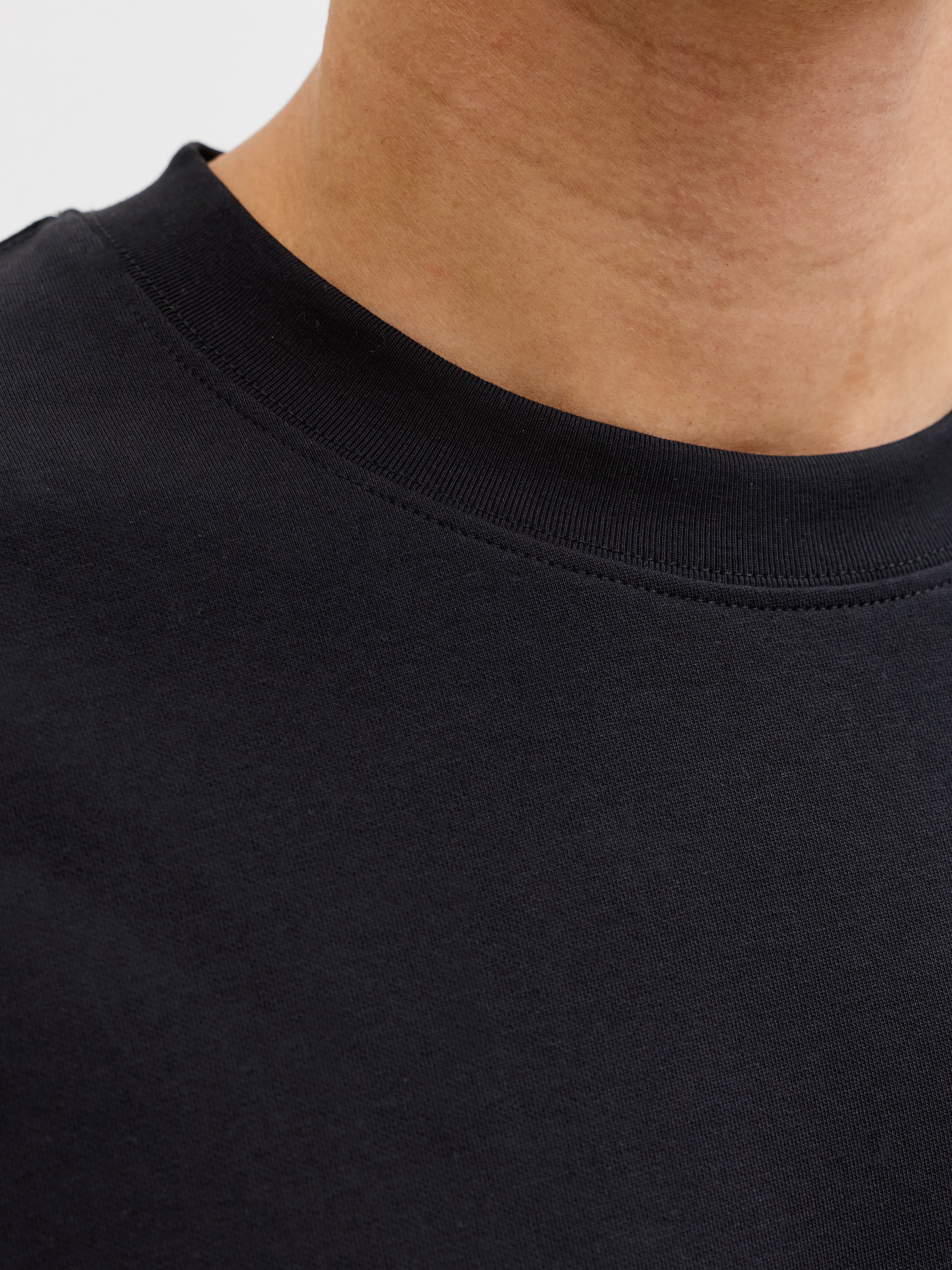 Jack & Jones T-Shirt »JJEBARRON TEE SS O-NECK NOOS« Baumwollmischung, loose fit