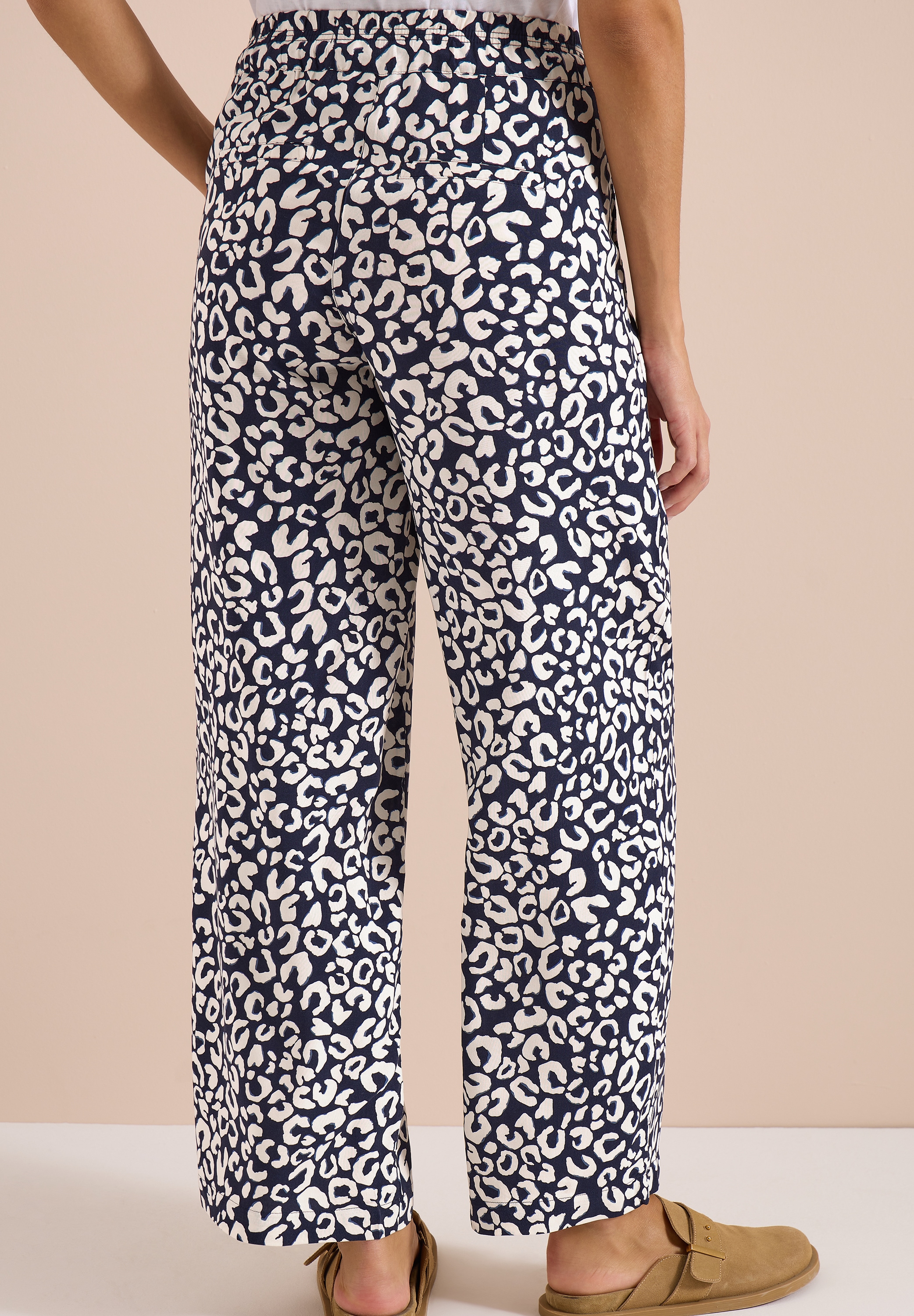 Cecil Stoffhose »Style Neele«  Sommerhose im Loose Fit mit Leo-Print