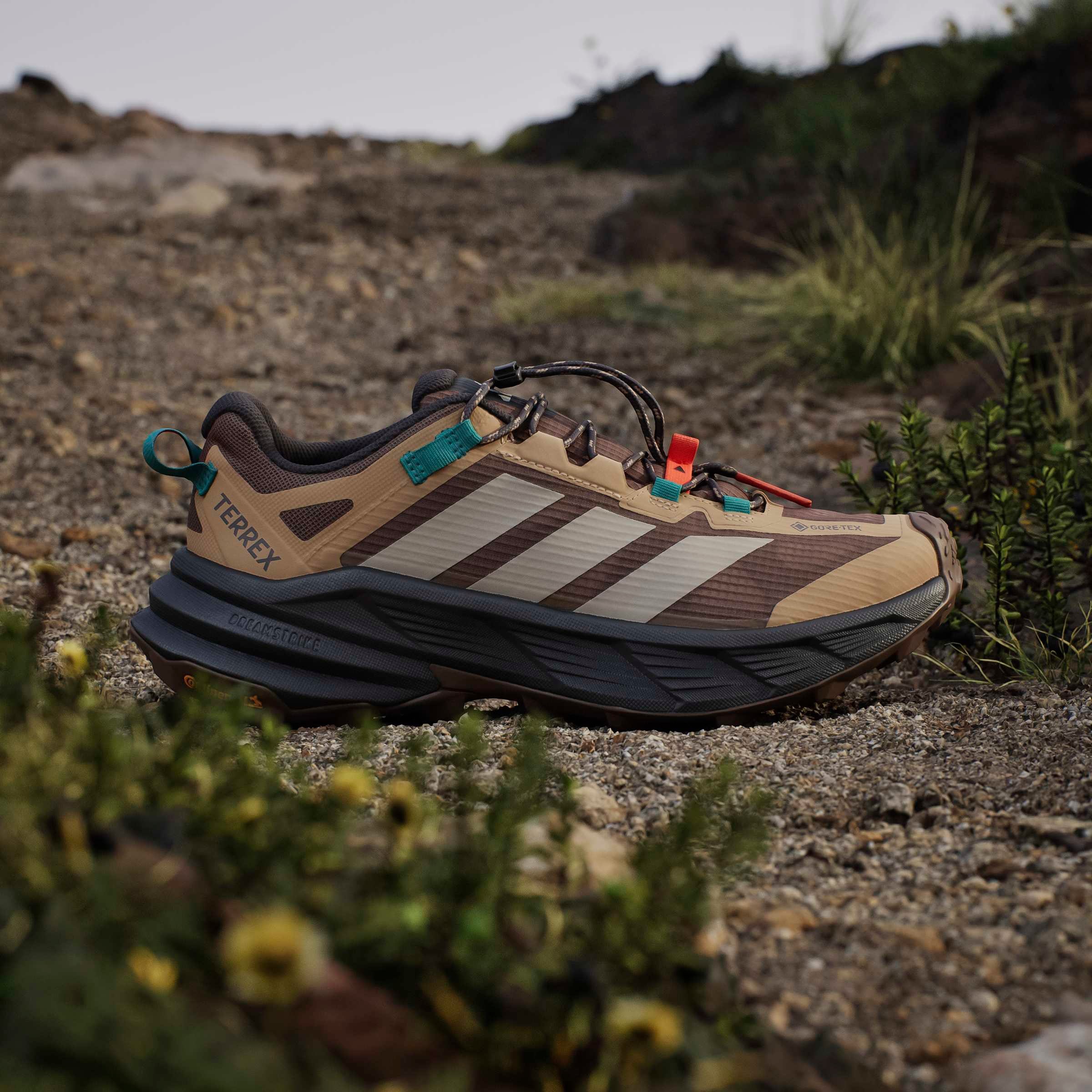adidas TERREX Wanderschuh »FREEHIKER SL GORE-TEX«  wasserdicht dank Gore-Tex Membrane