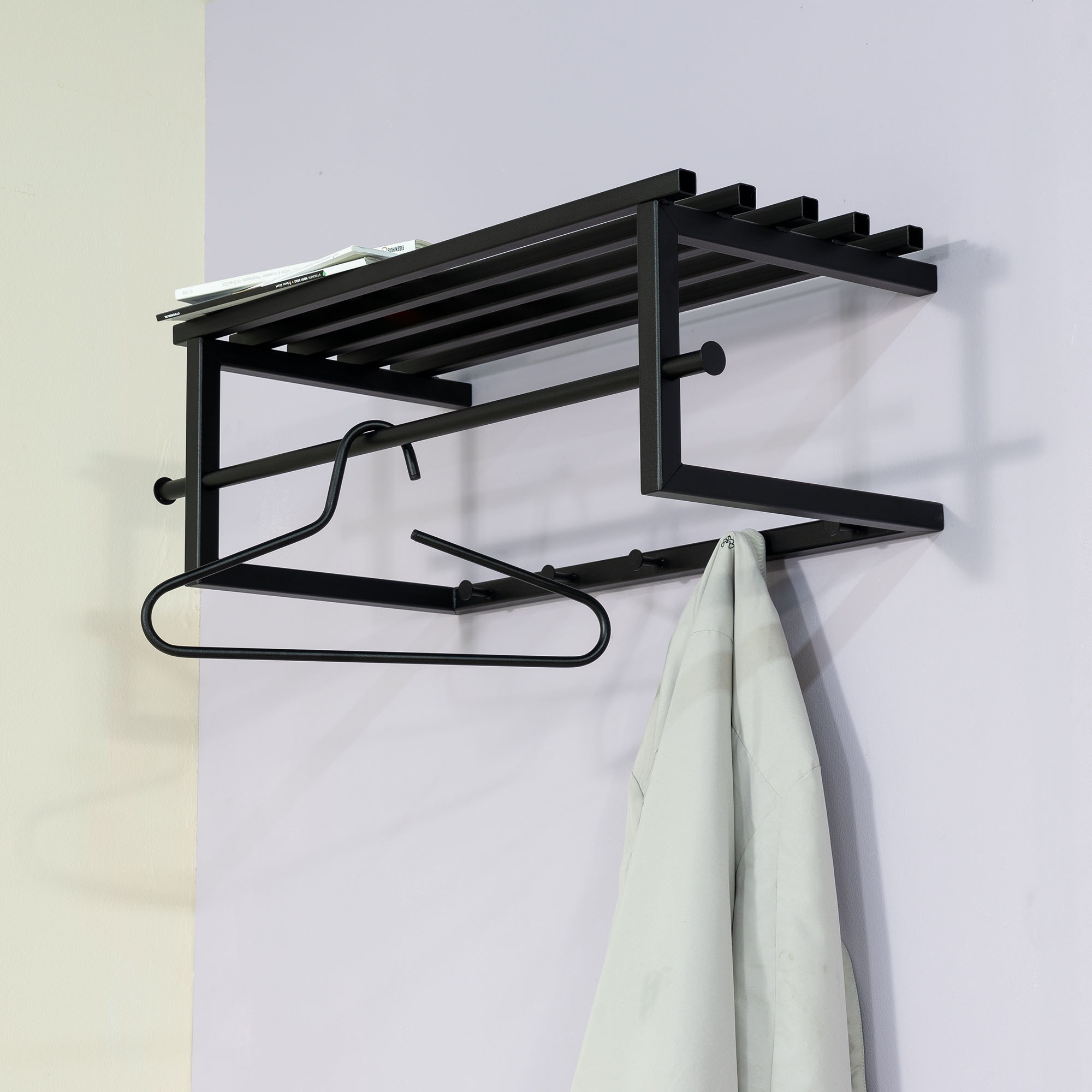 Spinder Design Garderobenleiste »MARCO«, (1 St.), Wandgarderobe aus Stahl mit 5 Haken, Hutablage und Kleiderstange
