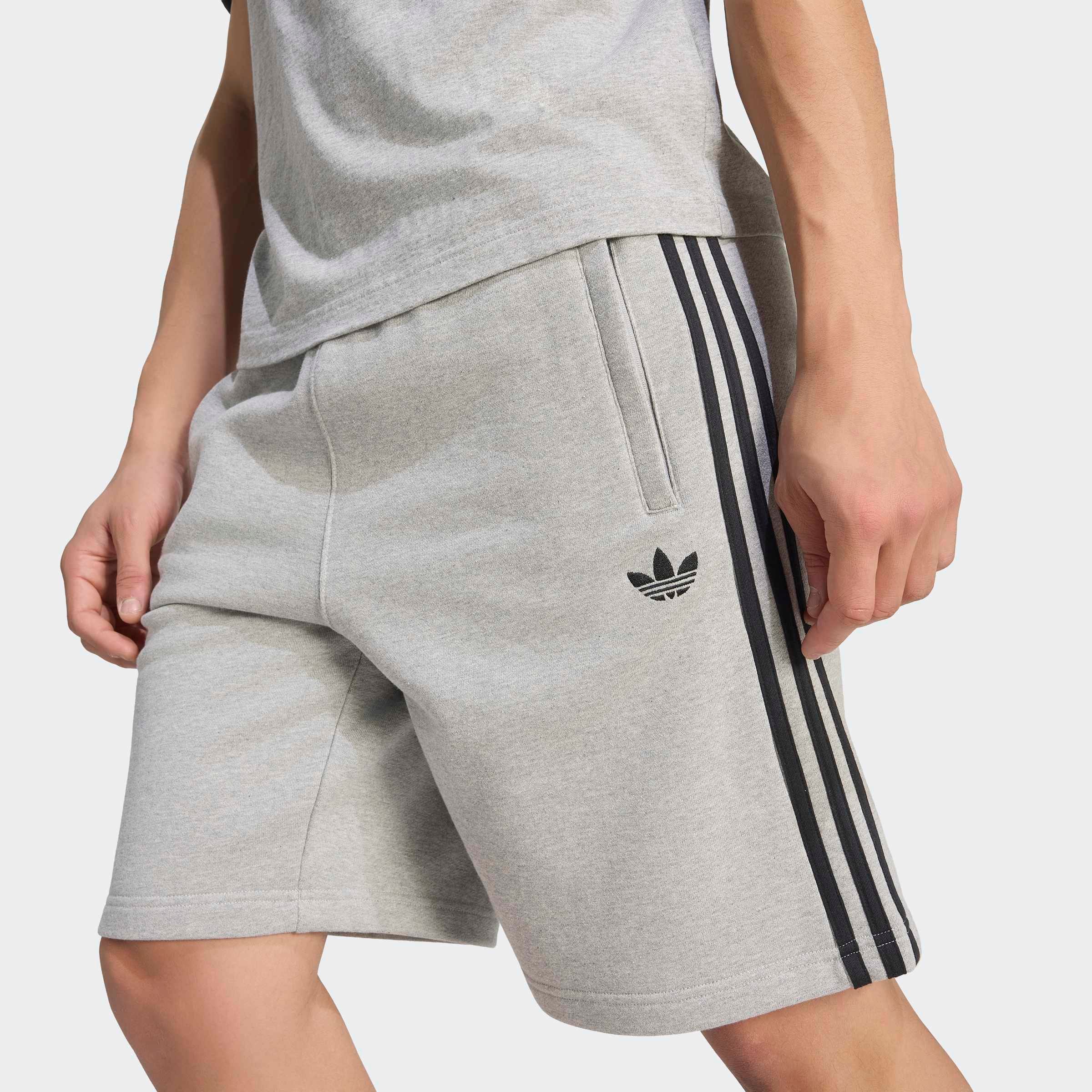 adidas Originals Shorts »3S SHO«  sportlicher Stil, für Straße und Zuhause, aus weichem French Terry