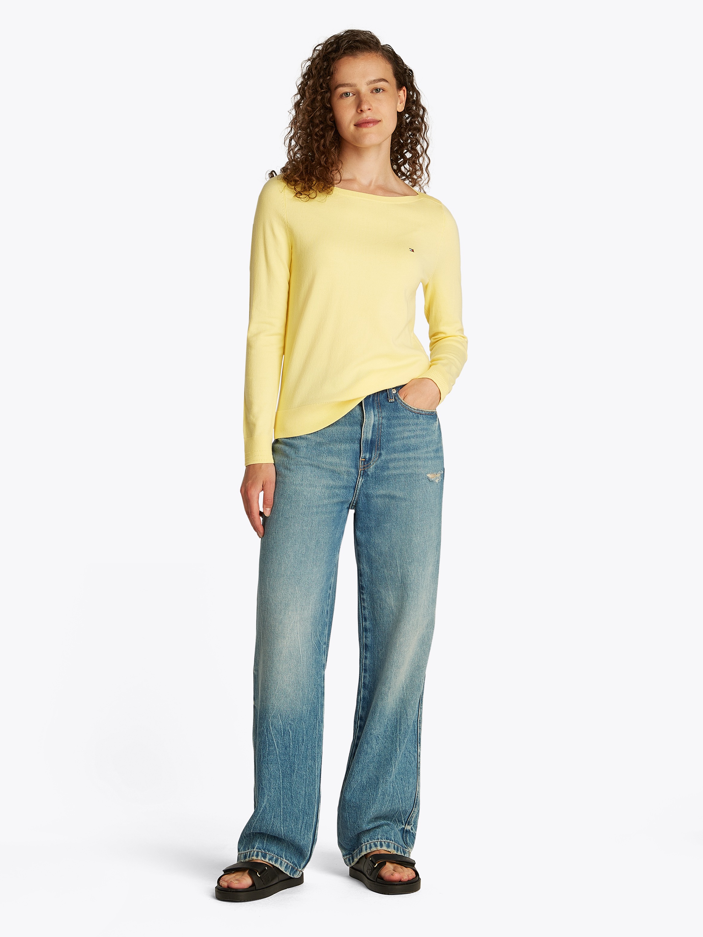 Tommy Hilfiger Strickpullover »CO JERSEY STITCH BOAT-NK SWEATER«, mit Tommy Hilfiger Logo-Flag am Ärmel