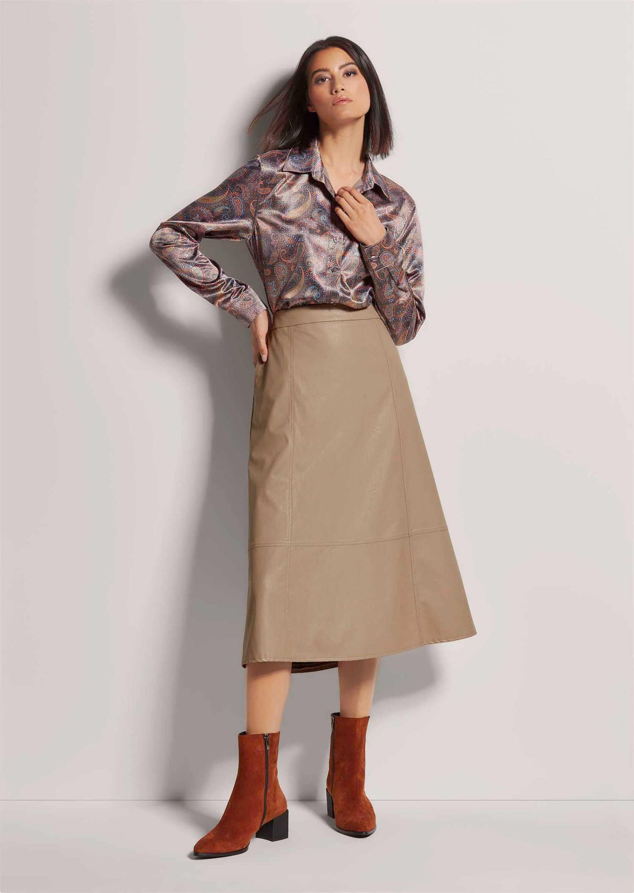 MADELEINE Langarmbluse »Bluse Satinbluse mit Knopfmanschetten«