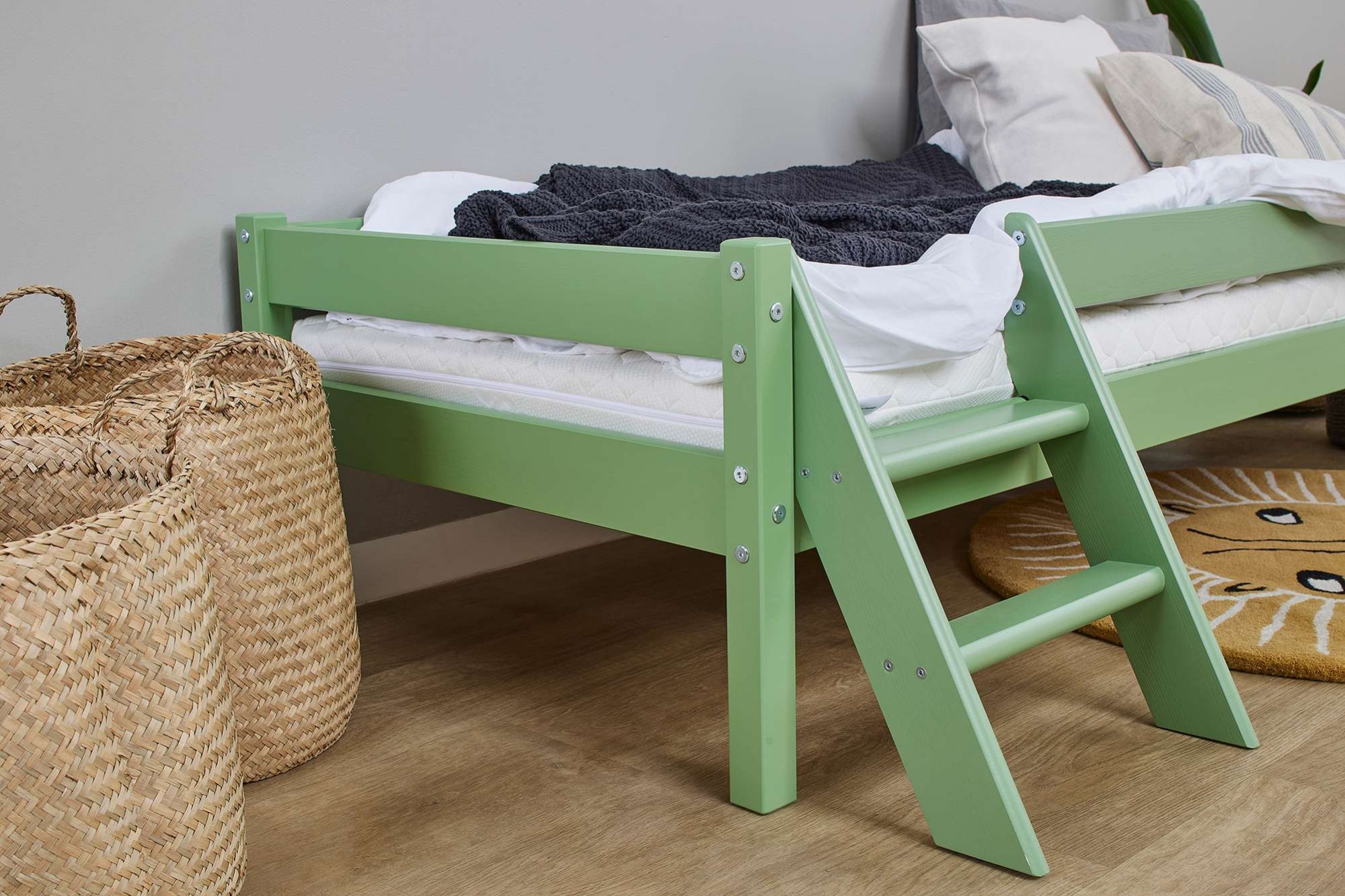 Lüttenhütt Jugendbett »ECO One«, Kinderbett mit Rausfallschutz und Leiter, 3 Farben/Matratze wählbar