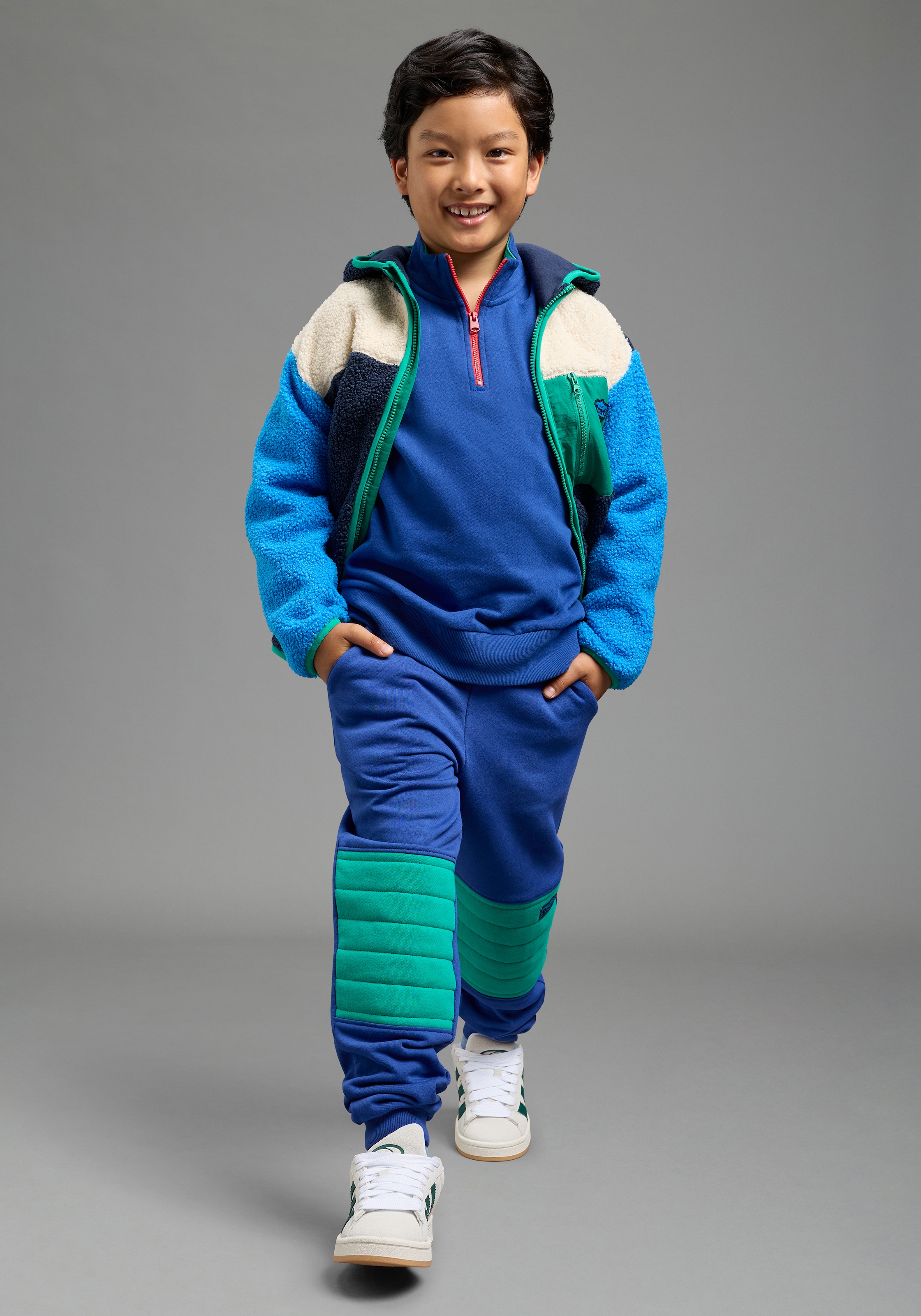 Scout Sweathose »Jogginghose mit Kniepatchen - NEU von SCOUT«  lässige Sweathose mit Kniepatches, bequeme Passform mit geradem Bein