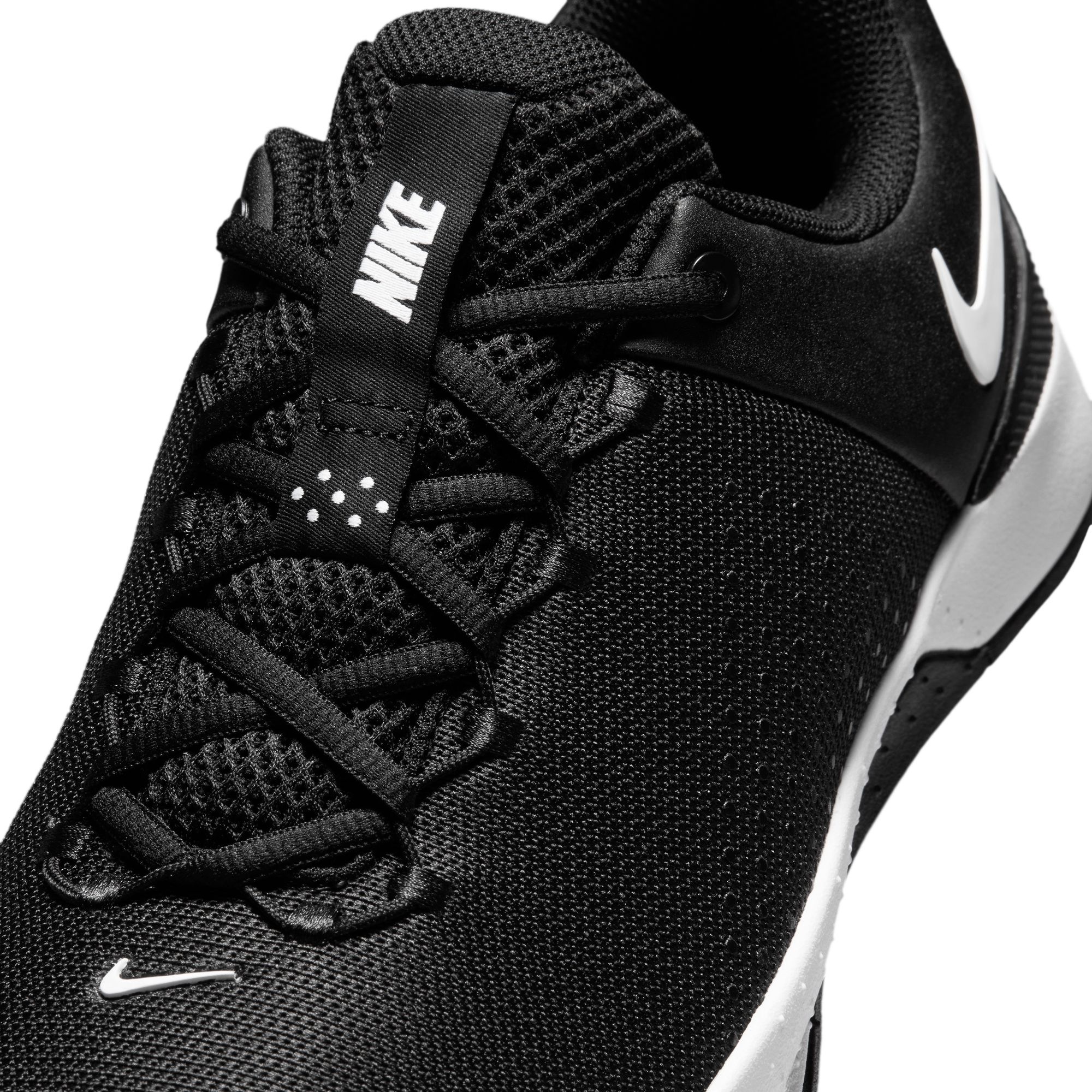 Nike Trainingsschuh »MC Trainer 4«  ideal fürs Gym und Fitnessstudio