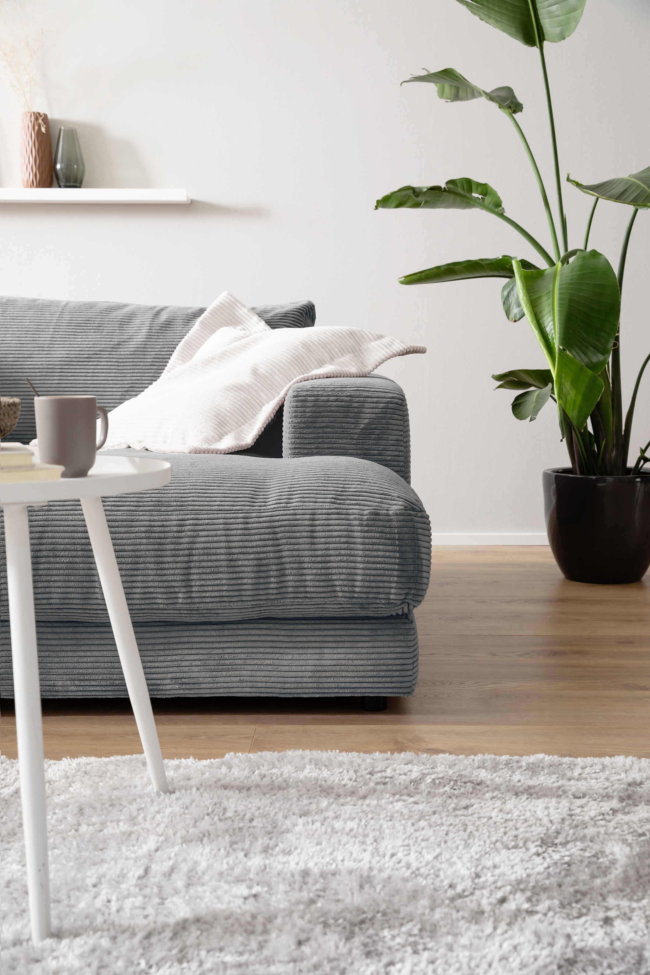 Places of Style Loungesofa »Enisa, B/T/H: 290/170/85 cm«, Zeitloses und stylisches Loungemöbel, Mega-Sofa, Big-Sofa XXL