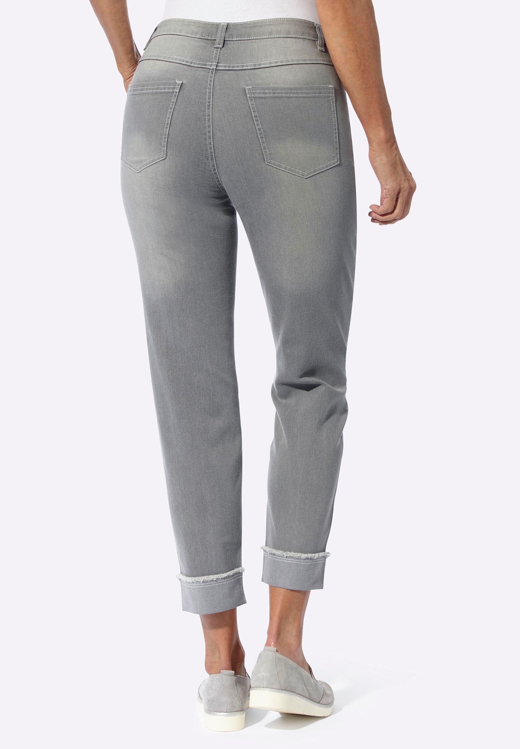 Sieh an! Bequeme Jeans »7/8-Jeans 7/8-Jeans mit Fransen am Beinaufschlag«