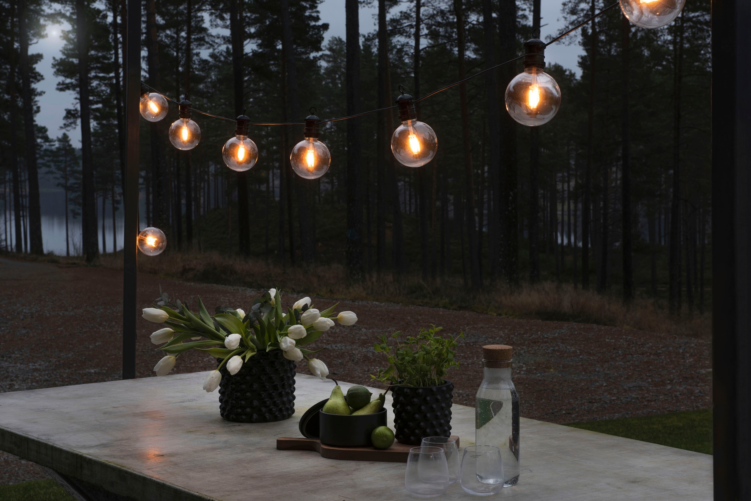 KONSTSMIDE LED-Lichterkette »LED Solar Biergartenkette, 10 bernsteinfarbene Dioden, Timer«, 10 St.-flammig, Fernbedienbar Dimmbar, 8 Lichtfunktionen, 
Solarbox über USB aufladbar