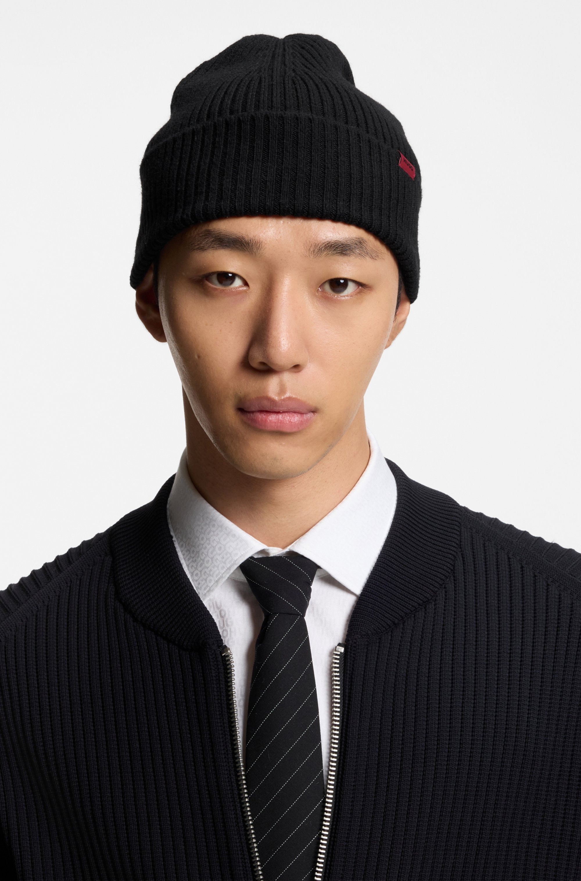 HUGO Beanie »Xola« mit Labelaufnäher, reine Wolle, unisex