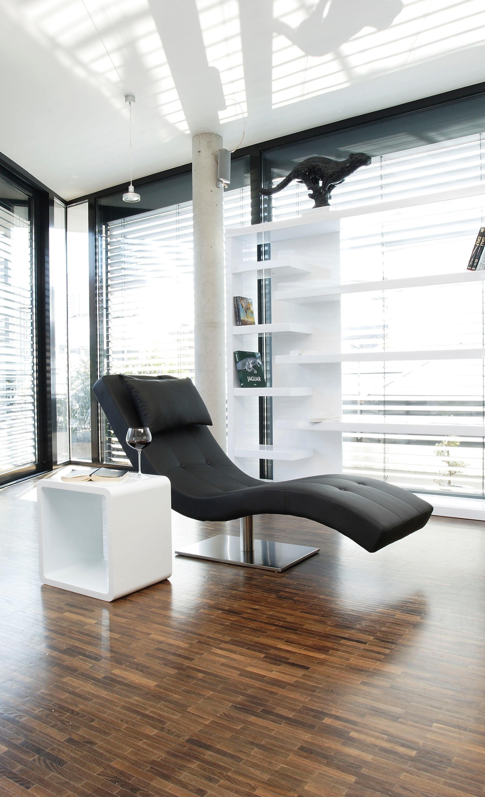SalesFever Relaxsessel »Komfortabler Relaxsessel«, mit Nackenkissen, Relaxliege mit modernem Metallfuß