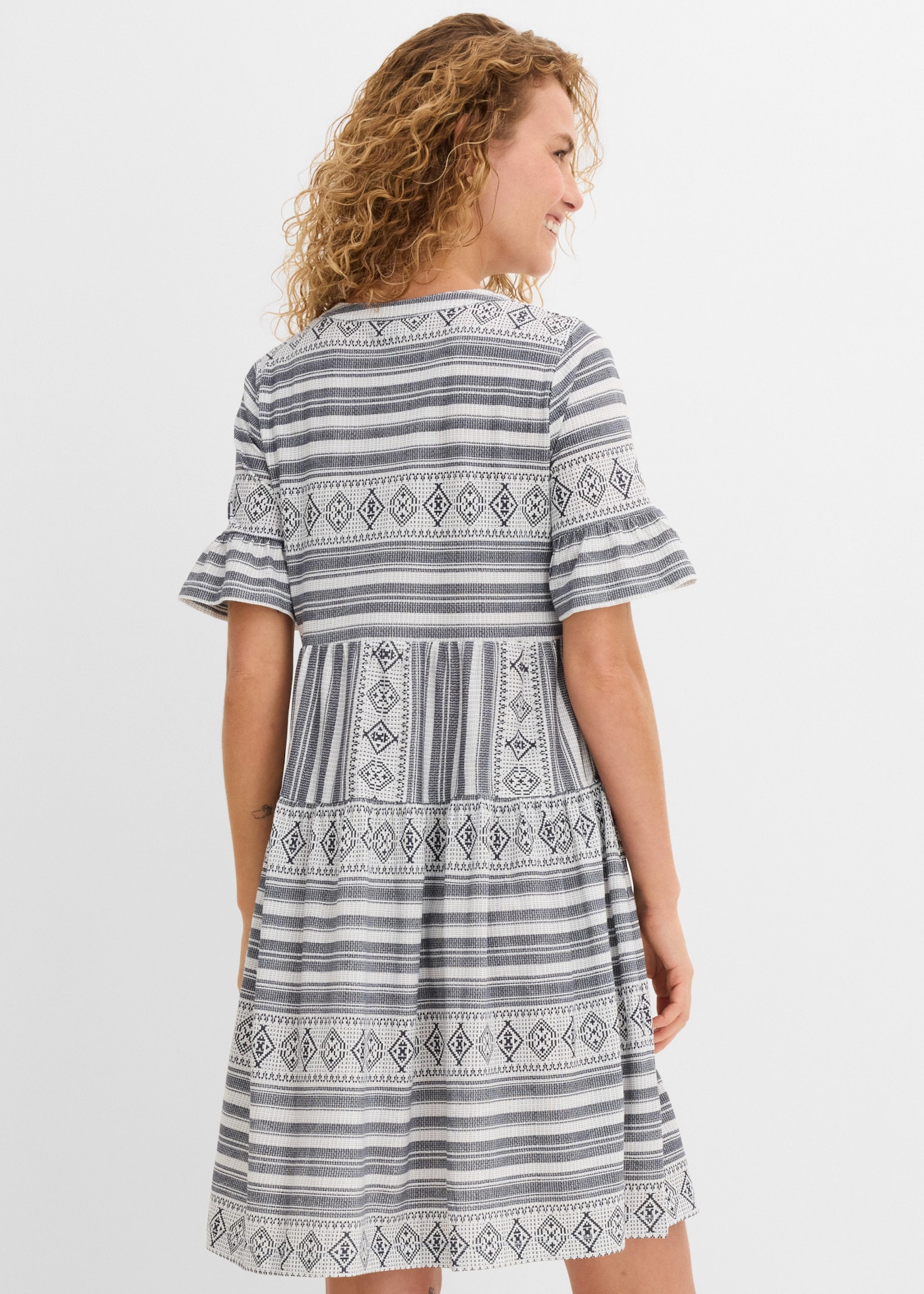 bonprix Shirtkleid mit All-Over Print, aus Viskosemischung, lässig geschnitten