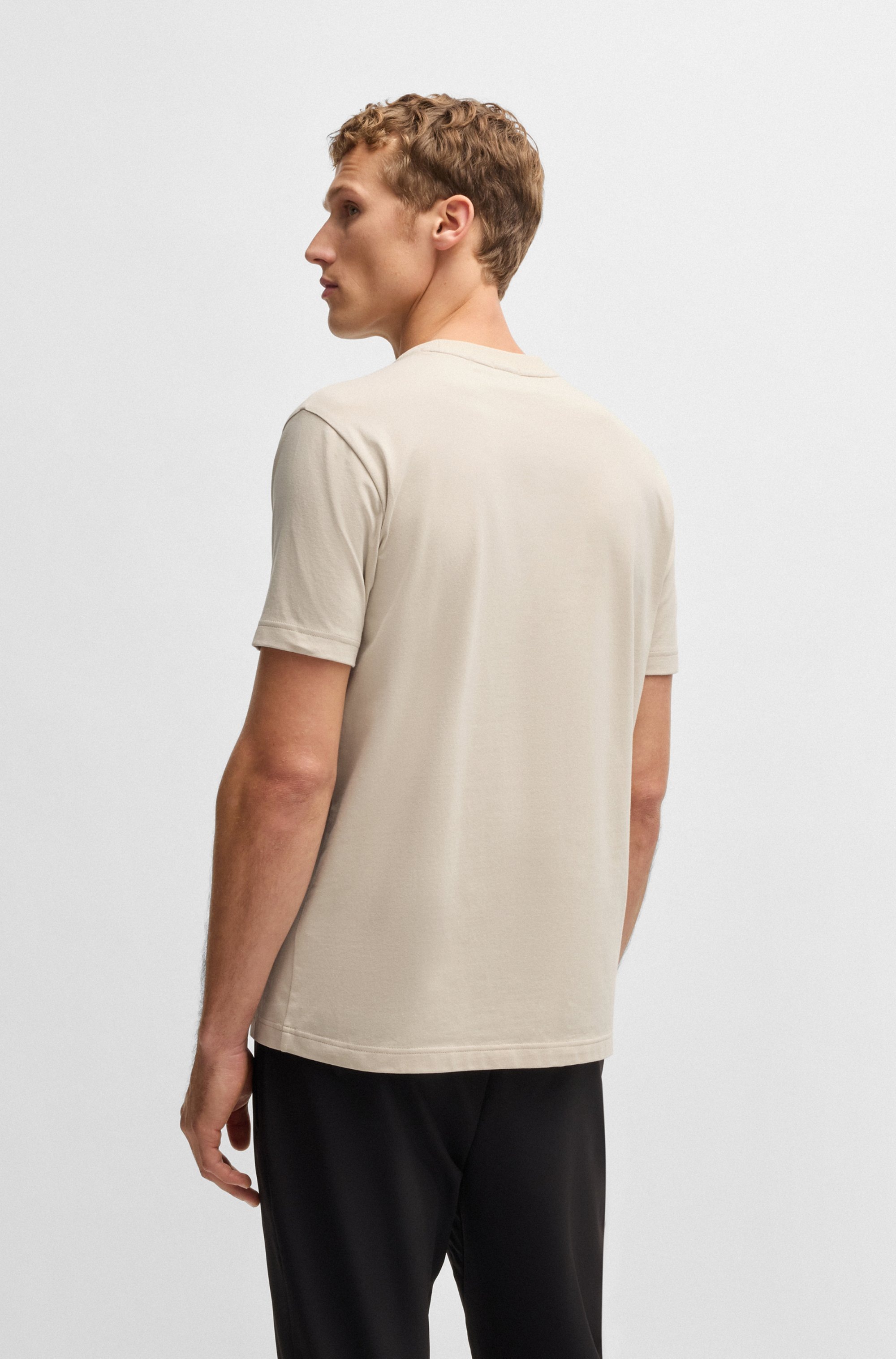 BOSS GREEN Rundhalsshirt »Tee«, mit gummiertem Kontrast-Logo