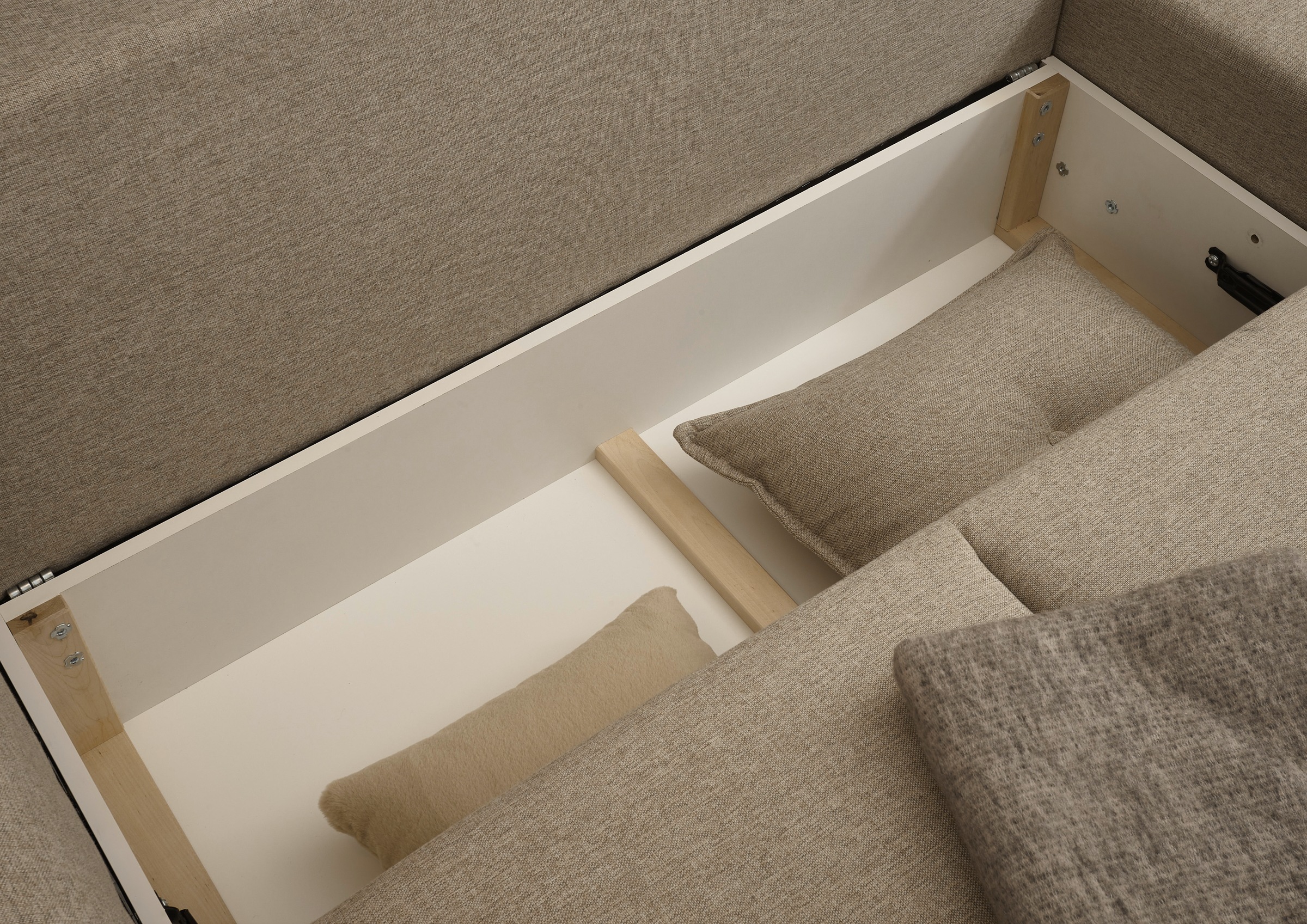 ED EXCITING DESIGN Ecksofa »Pamplona L-Form«, mit Bettfunktion, Bettkasten, Rücken- und Zierkissen, frei im Raum