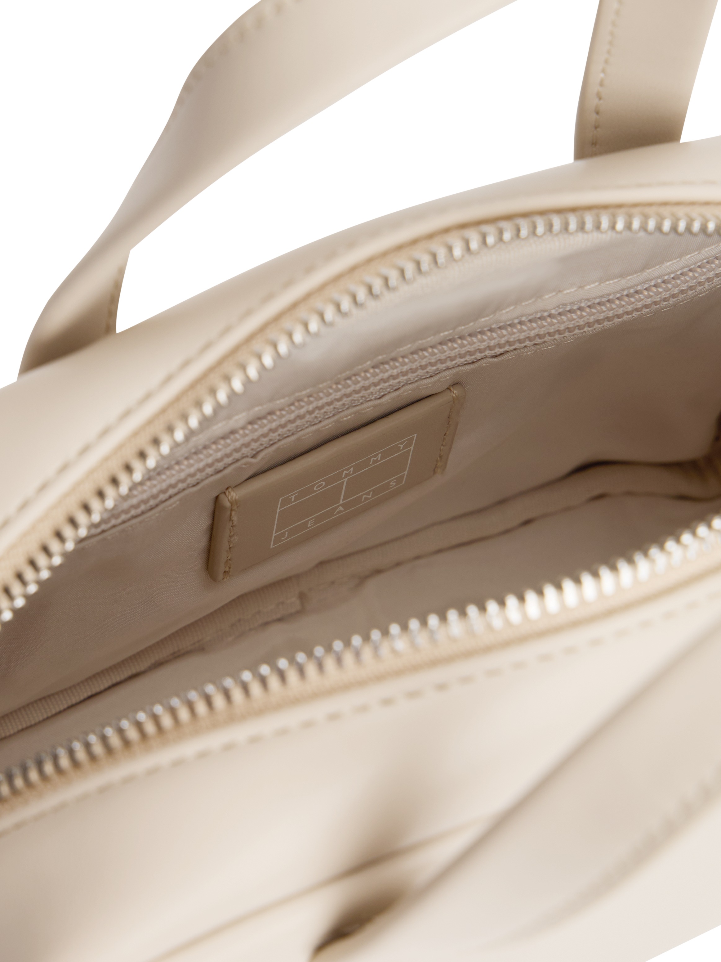 Tommy Jeans Umhängetasche »TJW CITY TRUNK CROSSOVER« , Damen Tragetasche, Schultertasche mit Herzchen-Applikation