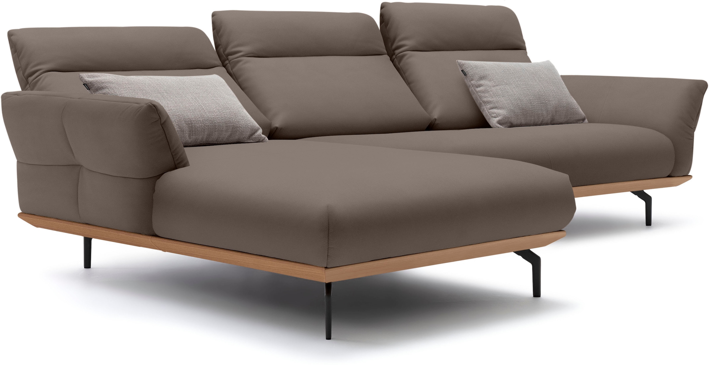 Creation BY ROLF BENZ Ecksofa »CR.460«, Sockel in Eiche, Winkelfüße in Umbragrau, Breite 318 cm