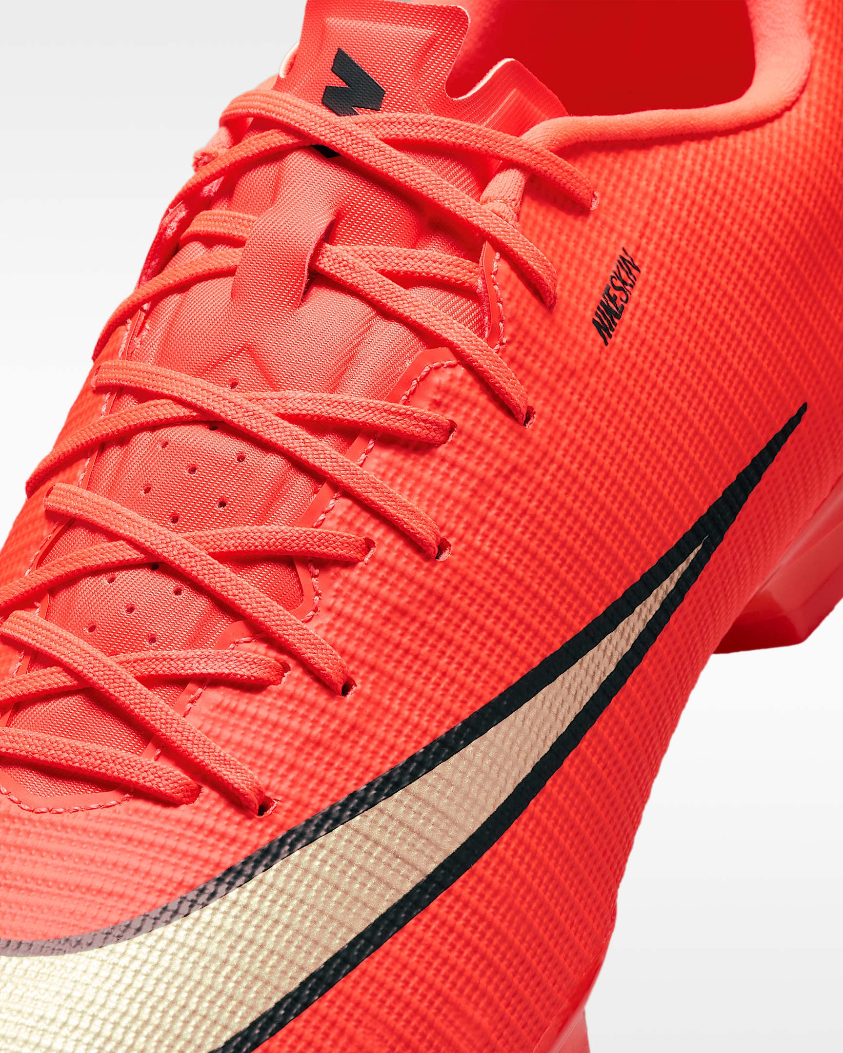 Nike Fußballschuh »Mercurial Vapor 17 Academy MG«  für Rasen und Kunstrasen neuer Generation speziell feste Böden