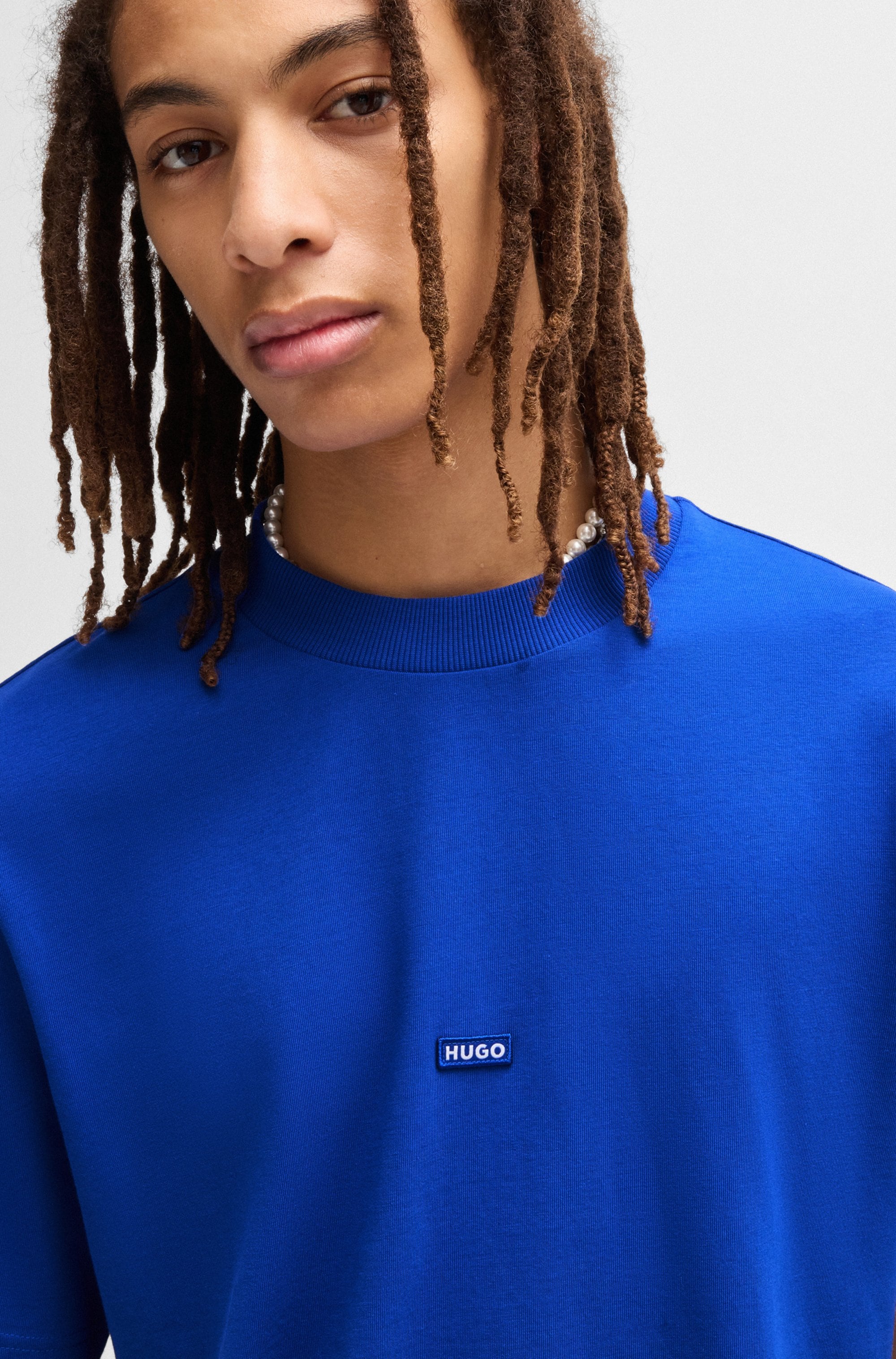 HUGO Blue T-Shirt »Nieros«, mit Logo-Patch