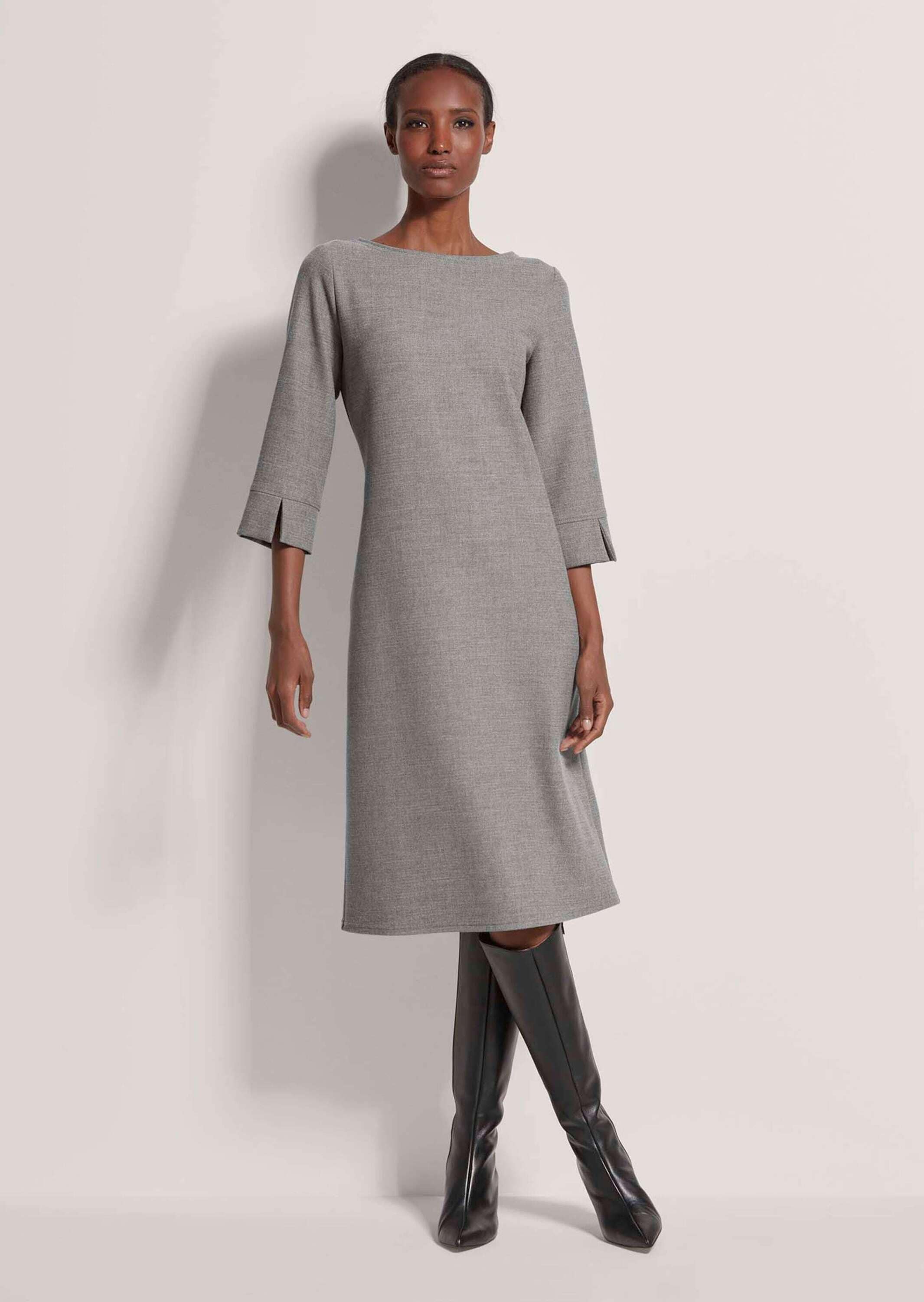 MADELEINE Sommerkleid »Kleid Elegantes Viskosekleid mit Rundhalsausschnitt«