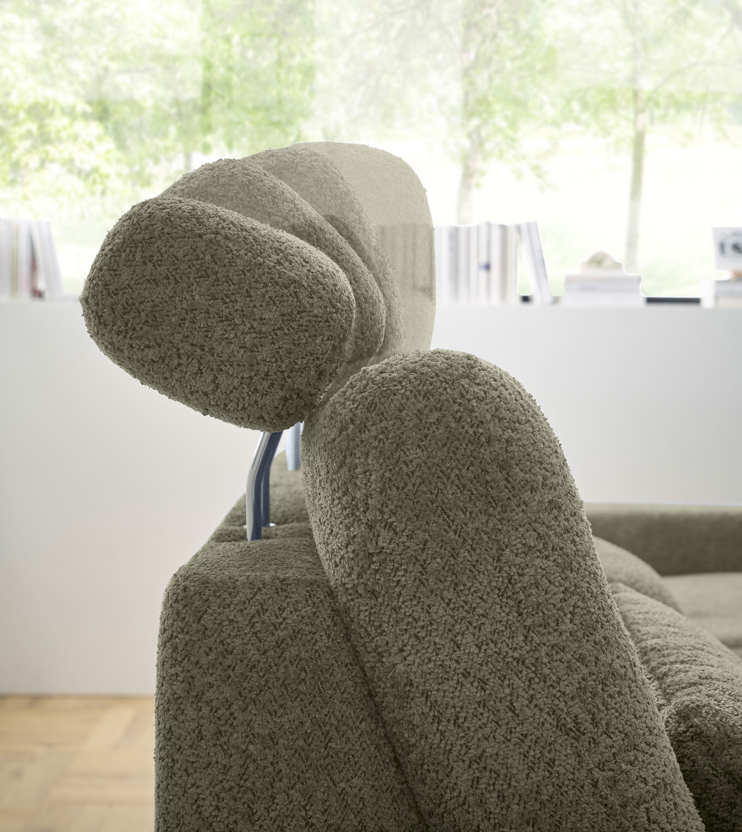 set one by Musterring Ecksofa »SO 3600, inkl motor. Sitztiefenverstellung, Kopfstützen, Nierenkissen« Sitzhöhe 42 cm, Kaltschaum, Breite 293 x Tiefe 180 cm, Kama olive