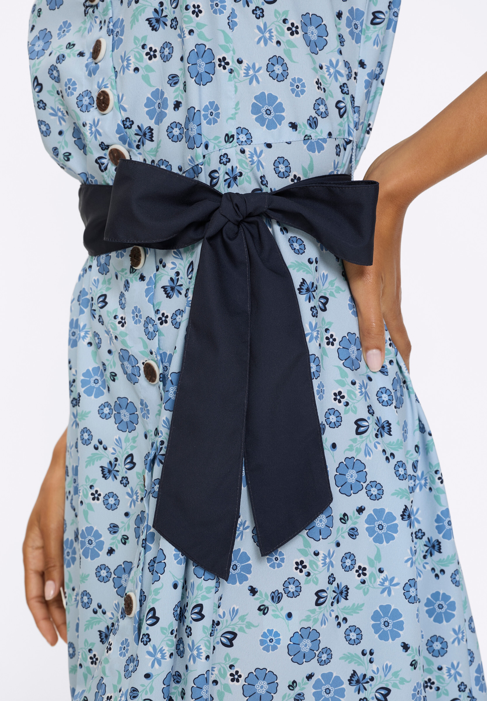 Sieh an! Trachtenkleid »Trachtenkleid Trachtenkleid mit leichten Puffärmeln« Ohne Taschen