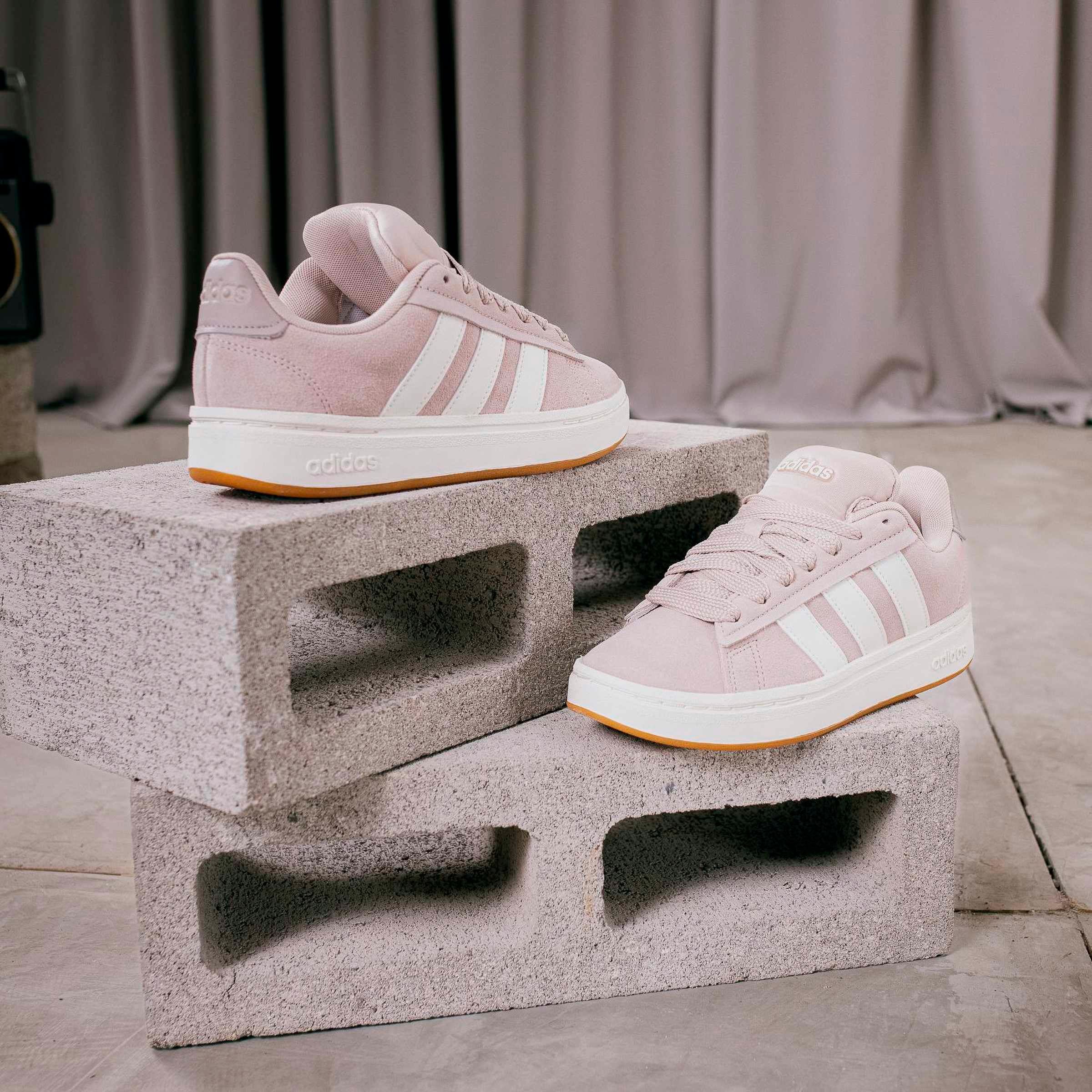adidas Sportswear Sneaker »GRAND COURT ALPHA«, Design inspiriert vom adidas Campus 00