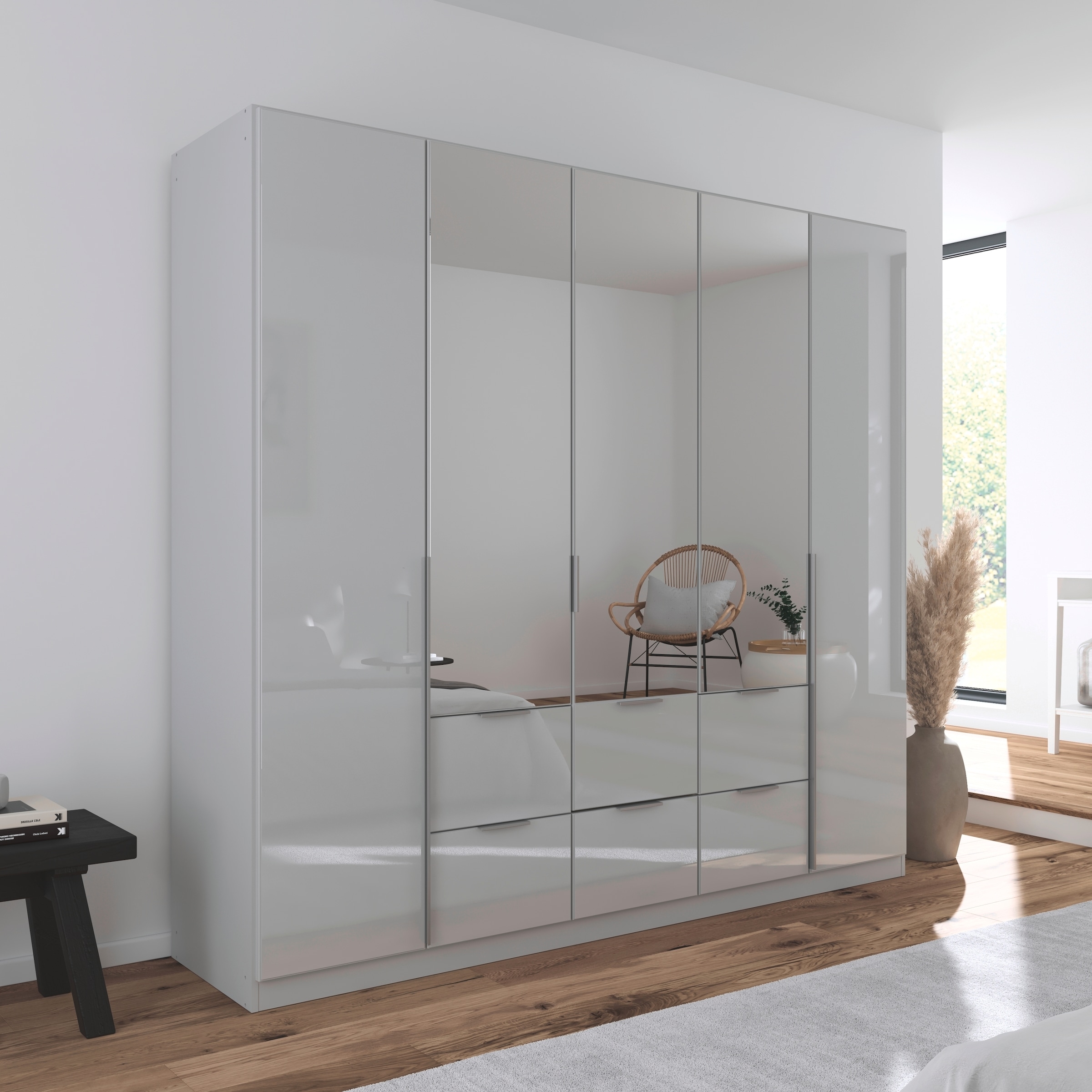 rauch Drehtürenschrank »Kleiderschrank Kleiderschränke Schrank Garderobe AGORDO mit Glasfront«, (in zwei Griff-Farben mit Glasfront), mit Außenschubkästen, in 6 Breiten und 2 Höhen MADE IN GERMANY