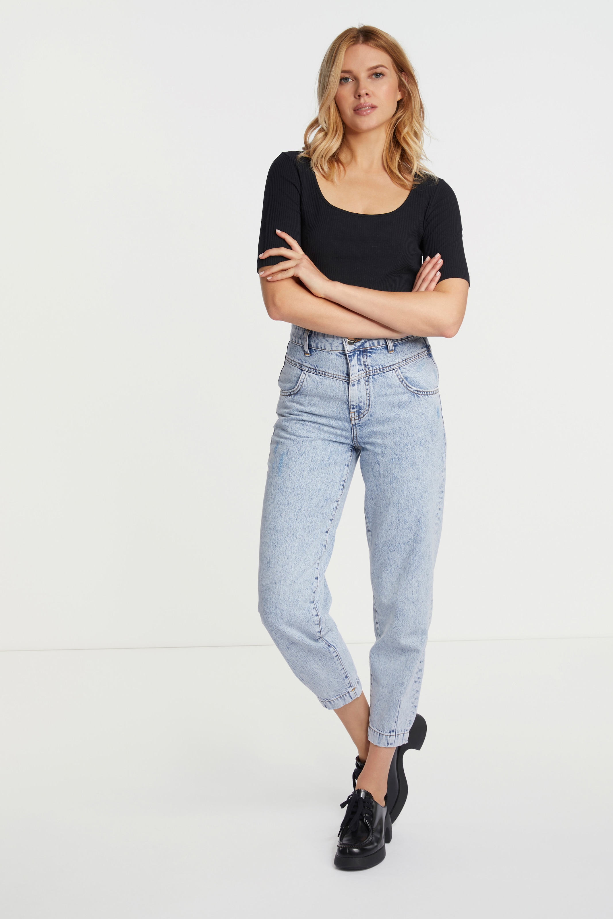 RICHROYAL Rundhalsshirt, tiefer Rundhals, Basic