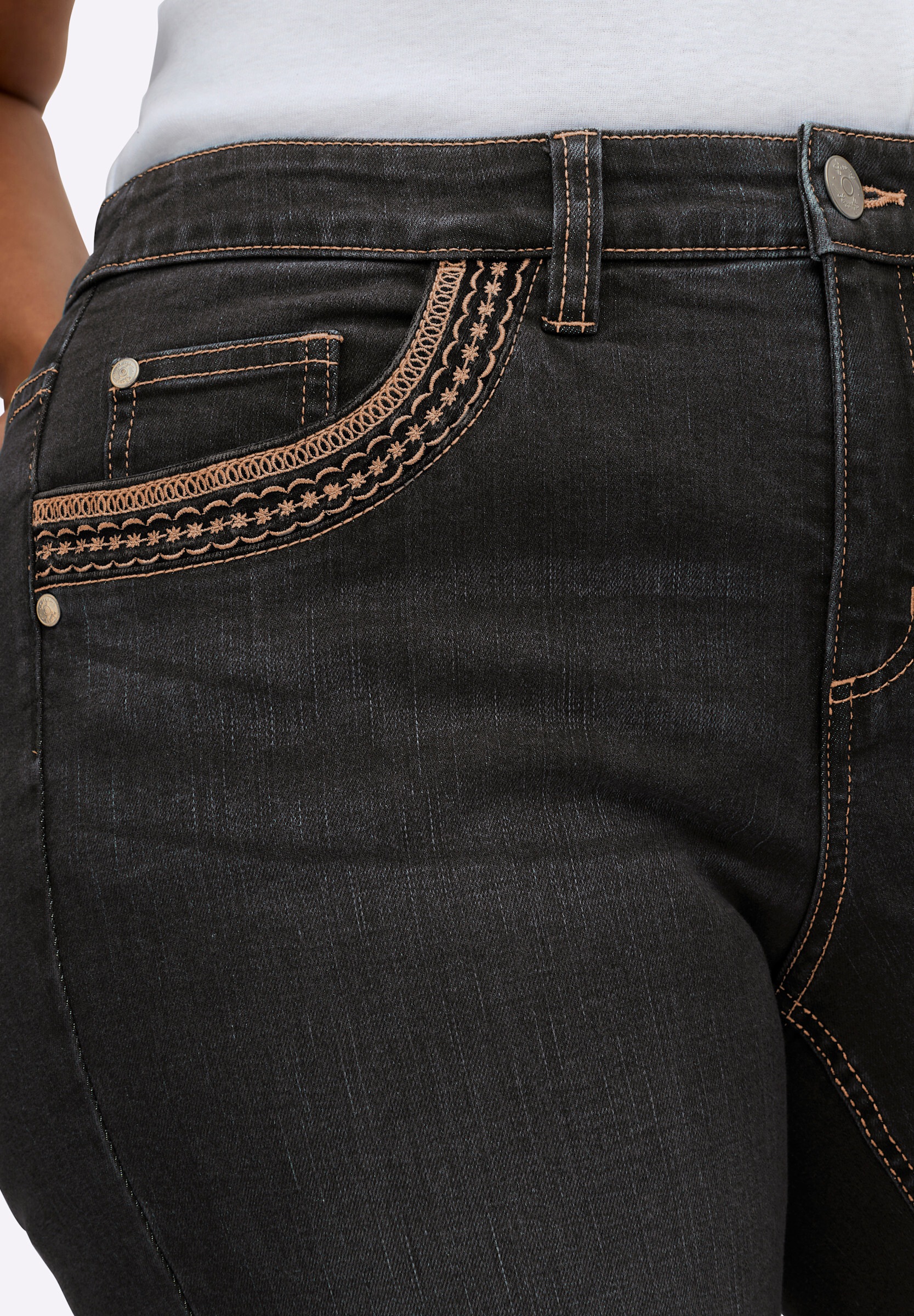 Sheego 5-Pocket-Jeans »Jeans Bootcut-Jeans mit Fransensaum«