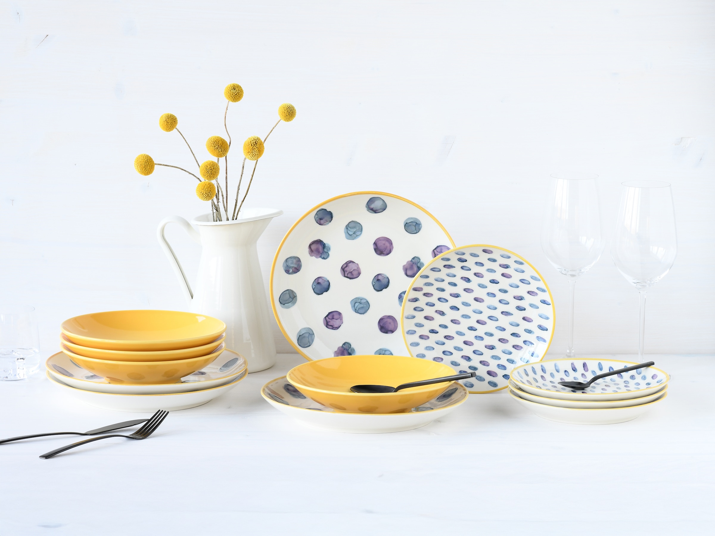 CreaTable Teller-Set »Maisie Bunt, Tellerset 12-tlg« Dots, Polka Dots, Konfetti, Punkte