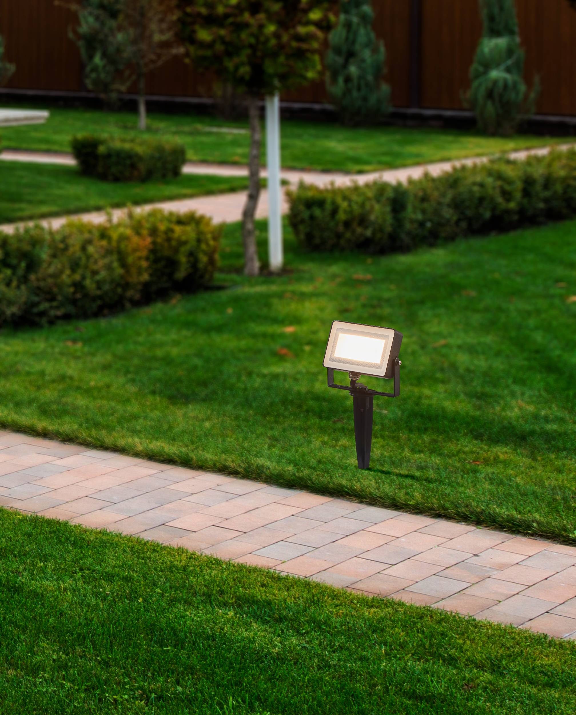 EGLO LED Wandstrahler »Faedo 4 Außenlampe, Außen-Strahler, Gartenbeleuchtung, Erdspieß, IP44« LED-Modul 1 Stk. RGB | Warmweiß Stehleuchte - L13 x H9 x AL2,5 cm - schwarz - 10W inkl.