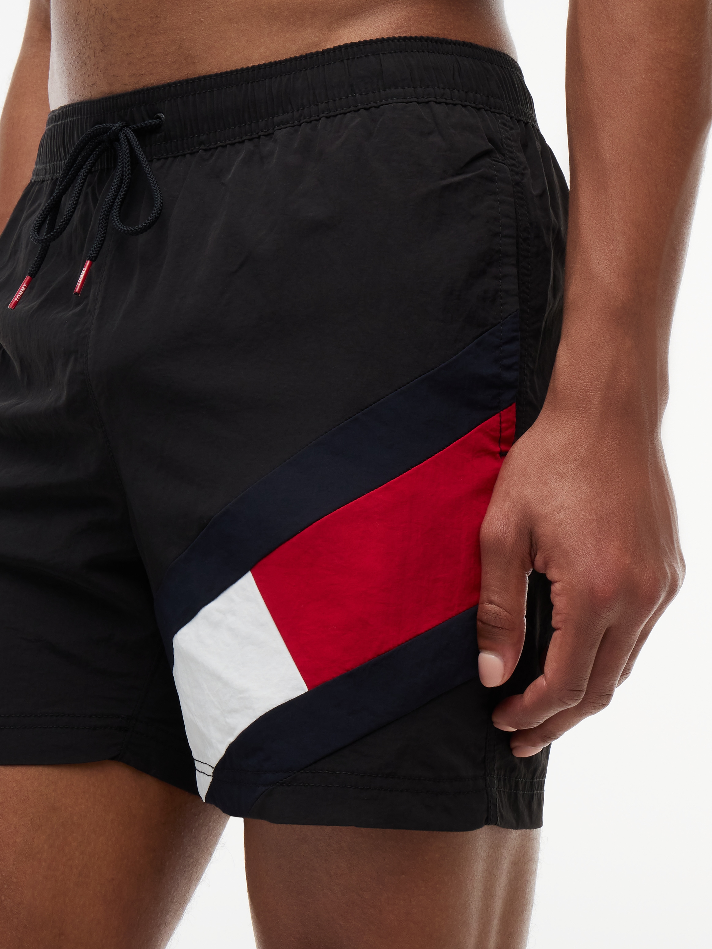 Tommy Hilfiger Swimwear Badeshorts »SF MEDIUM DRAWSTRING« mit Tommy Hilfiger Markenlabel