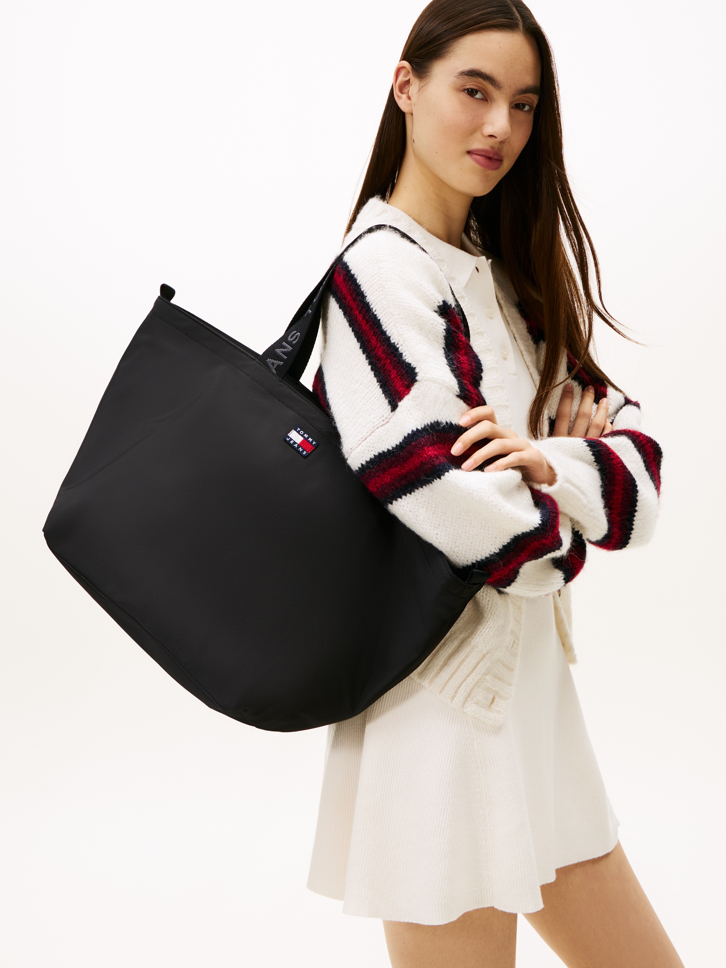 Tommy Jeans Tragetasche »TJW ESS DAILY TOTE«, Damen Umhängetasche, Shopper mit Logoflagge