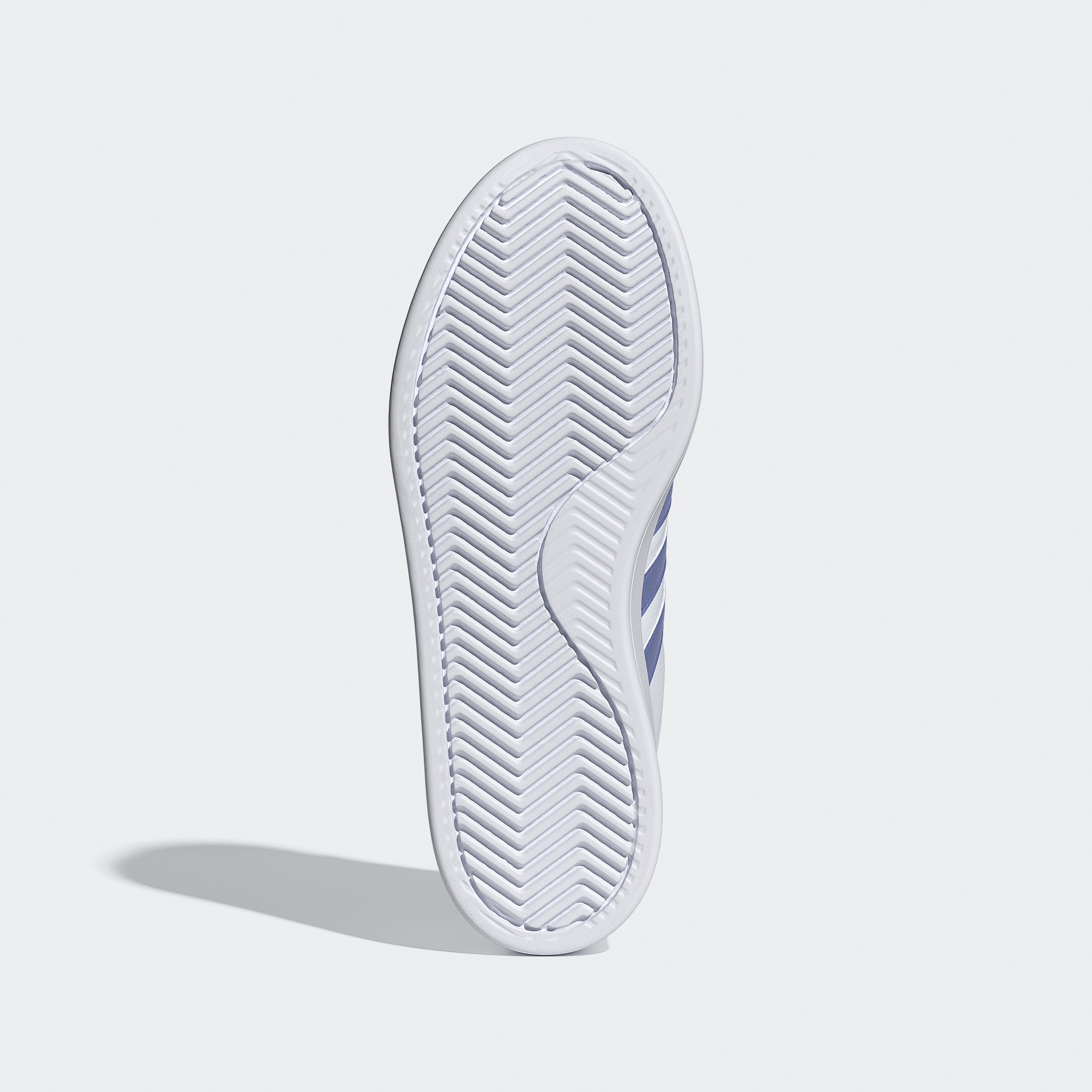 adidas Sportswear Sneaker »GRAND COURT CLOUDFOAM LIFESTYLE COURT COMFORT«, Design auf den Spuren des adidas Superstar