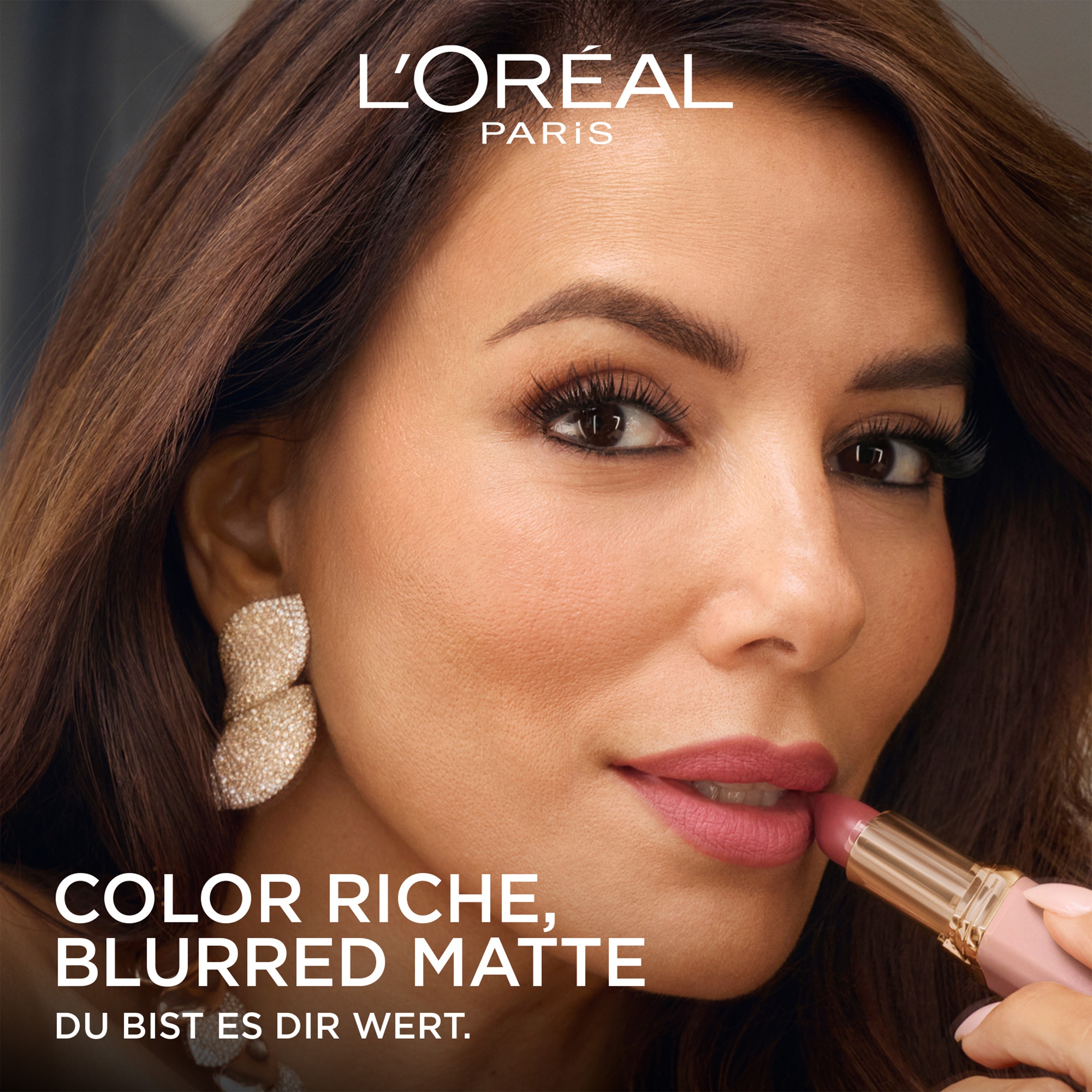 L'ORÉAL PARIS Lippenstift »COLOR RICHE BLURRED MATTE LIPPENSTIFT« seidig-mattes Finish, leuchtende Farben