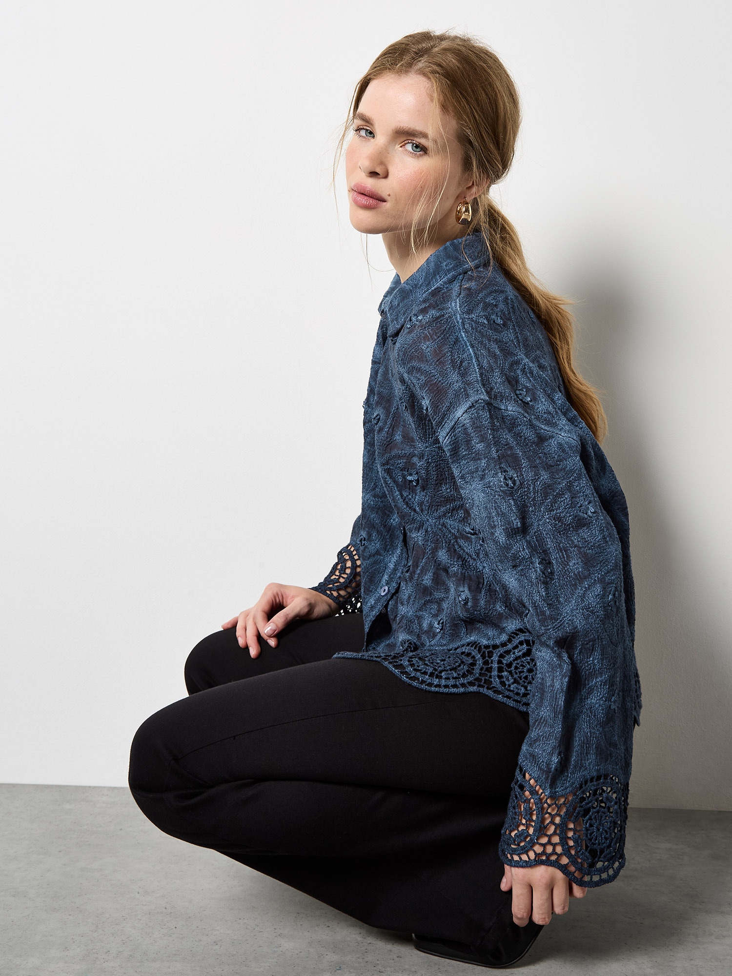 Apricot Klassische Bluse »Bluse« mit Stickerei und Spitze