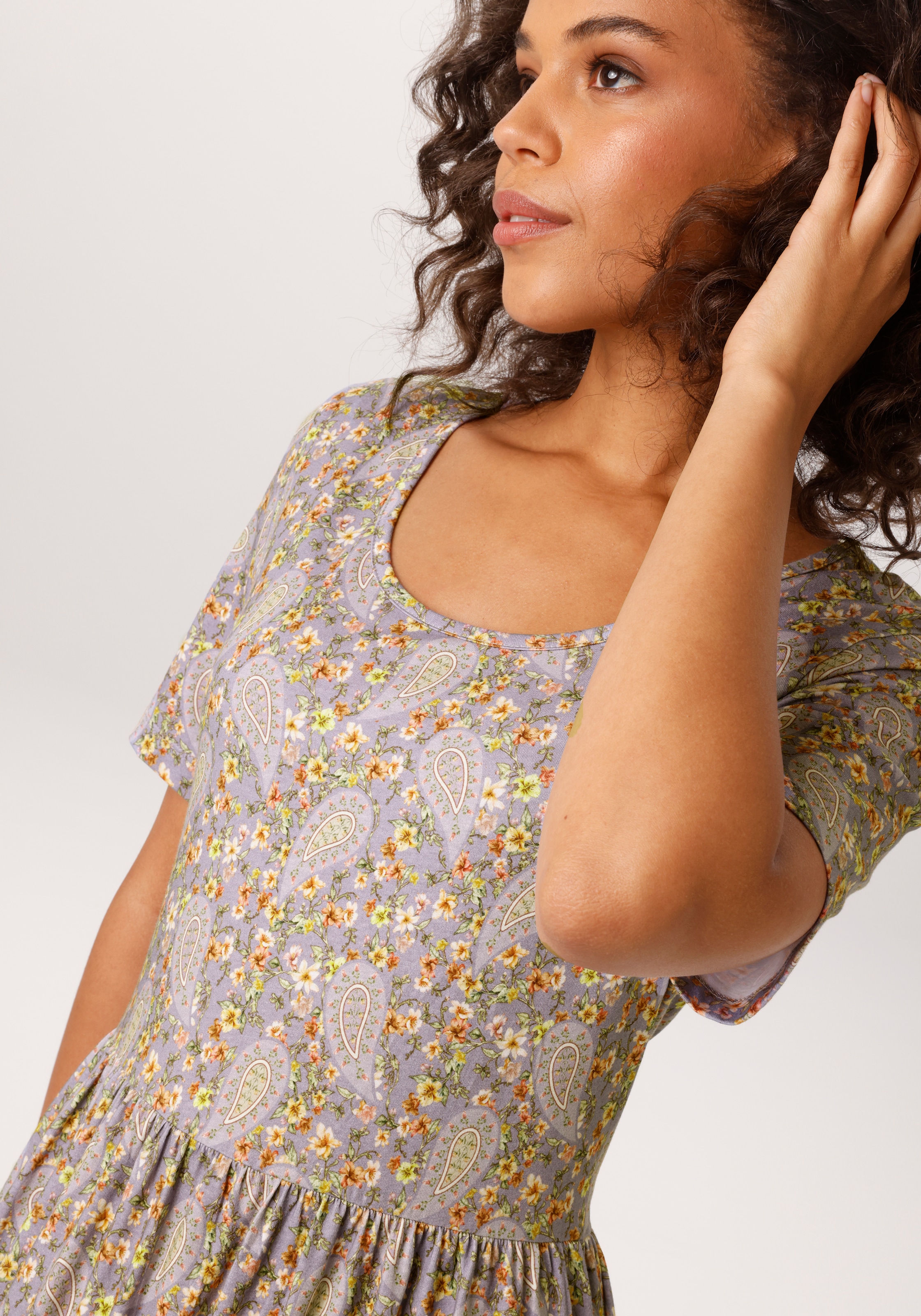 Aniston CASUAL Sommerkleid mit romantischem Blumendruck und Paisley-Muster - NEUE KOLLEKTION