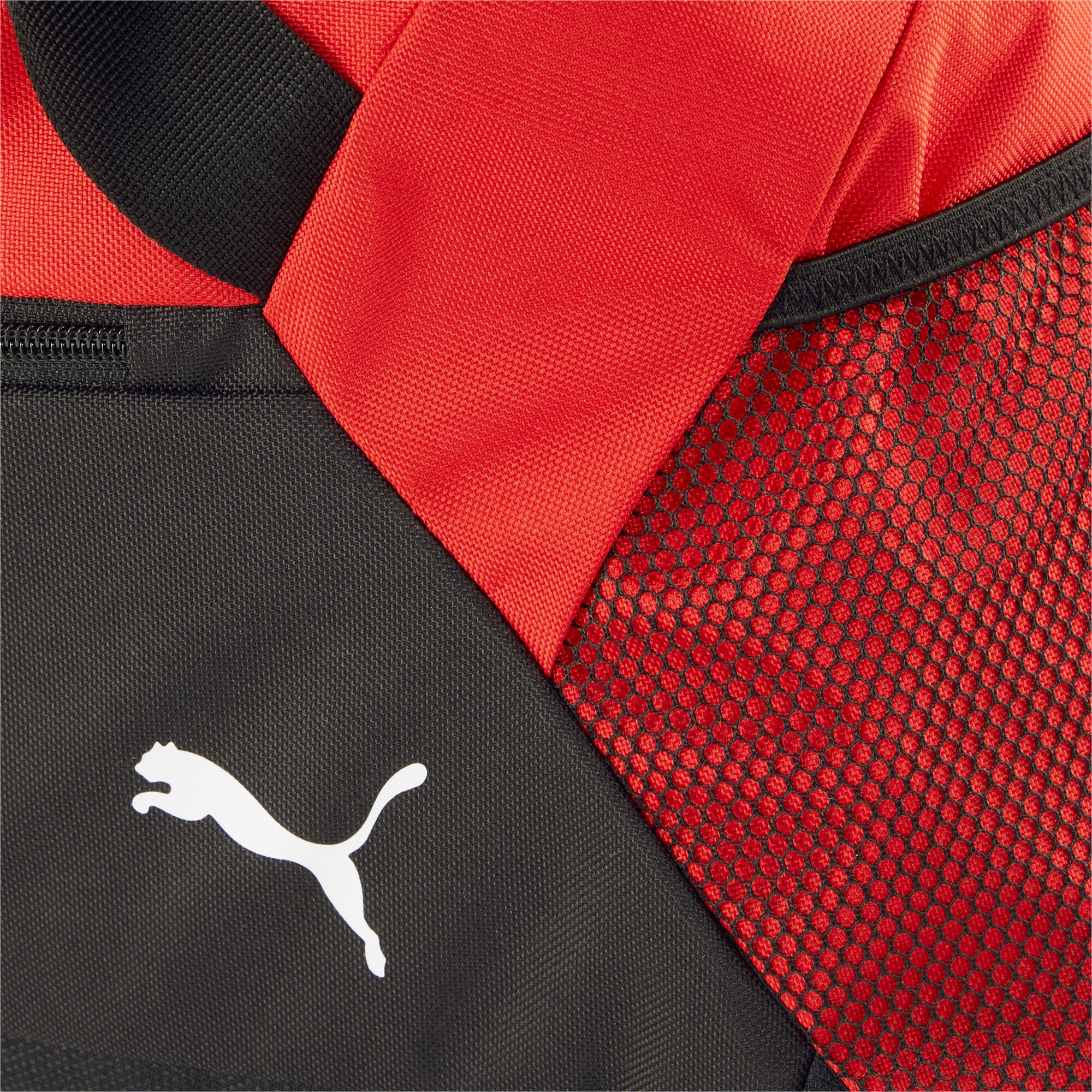 PUMA Sporttasche »TEAMGOAL TEAMBAG M« mit Schuhtunnel mit Reißverschluss, pflegeleicht