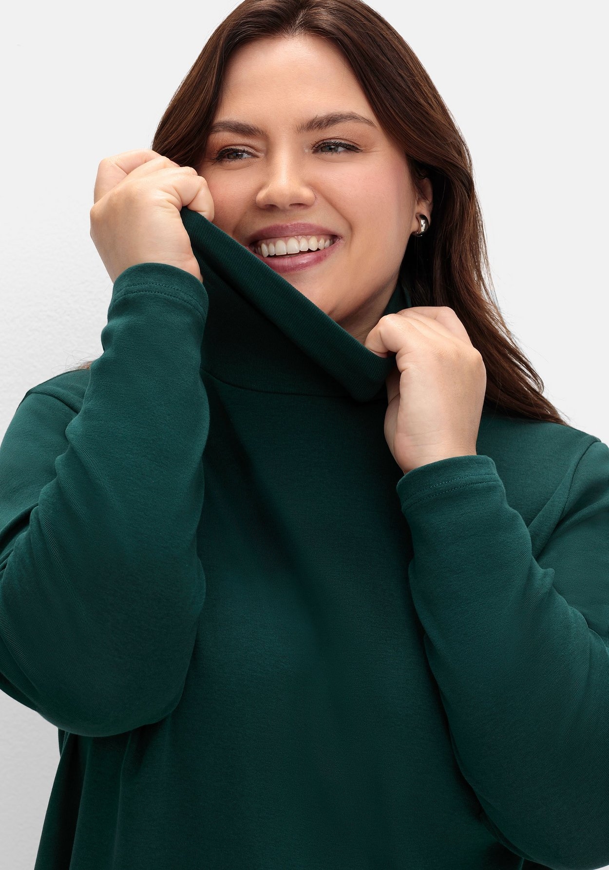 Sheego Langarmshirt »Langarmshirt mit Rollkragen, in A-Linie«, mit Rollkragen, in A-Linie
