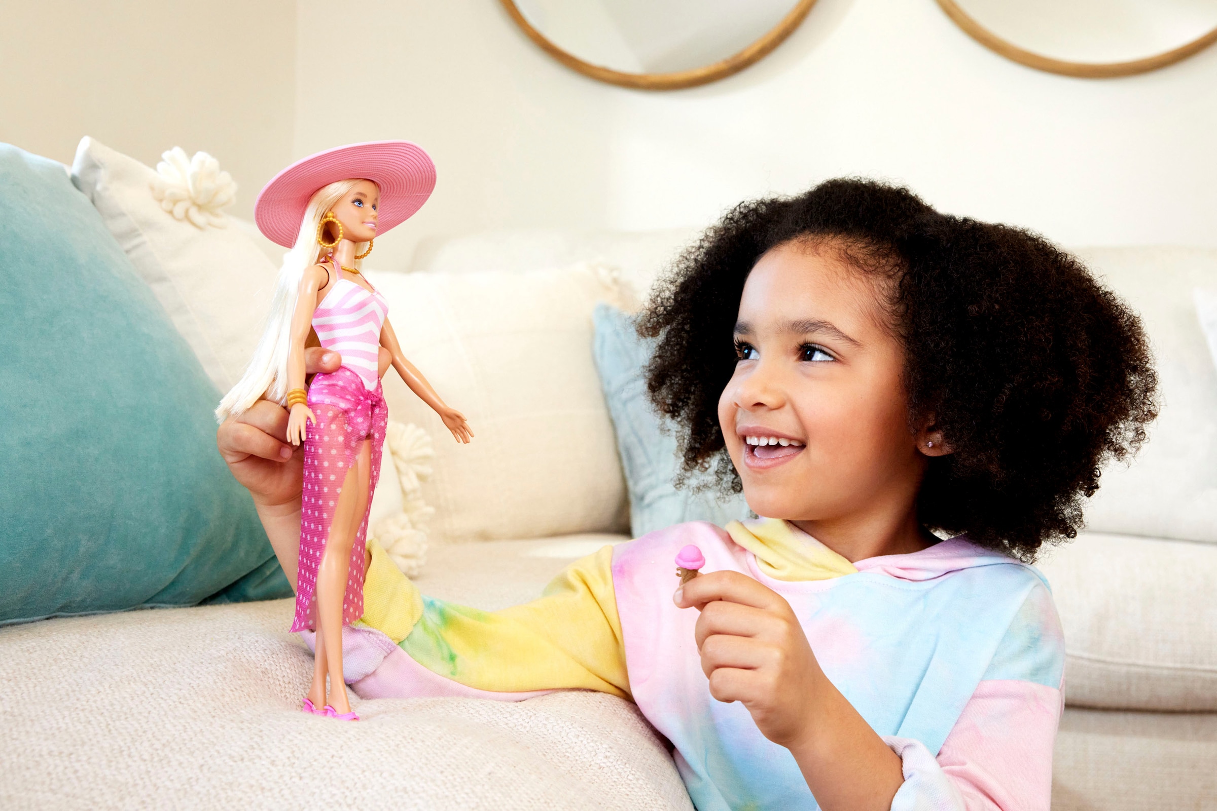 Barbie Anziehpuppe »Blonde mit Badeanzug und Strand-Accessoires«