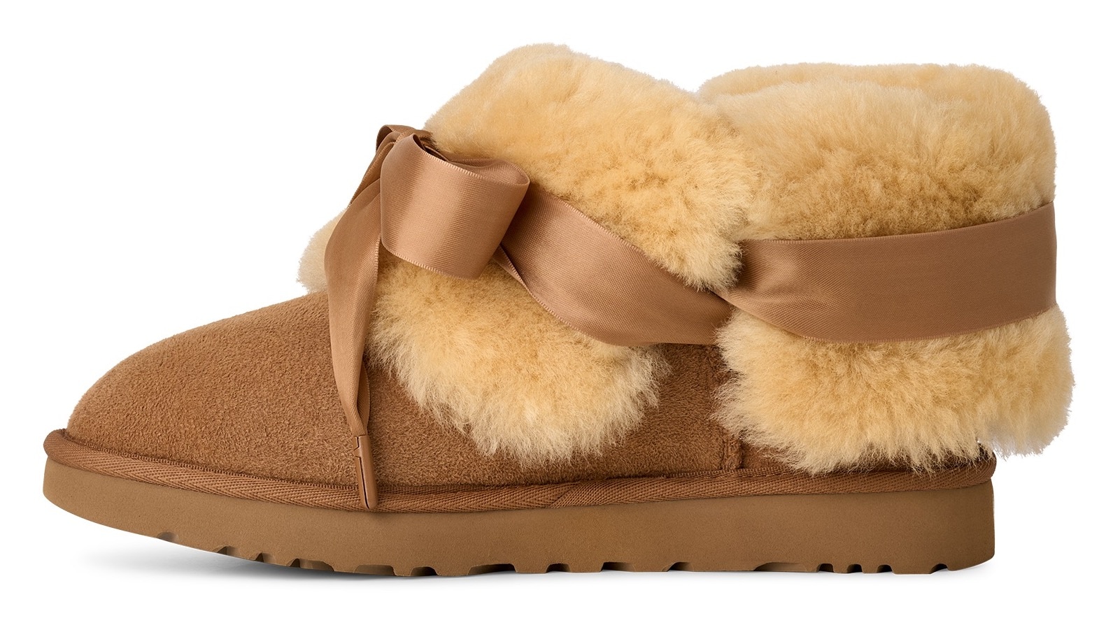 UGG Winterboots »BAILEY TIE«, Winterboots, Schlupfstiefel mit Lammfell-Besatz