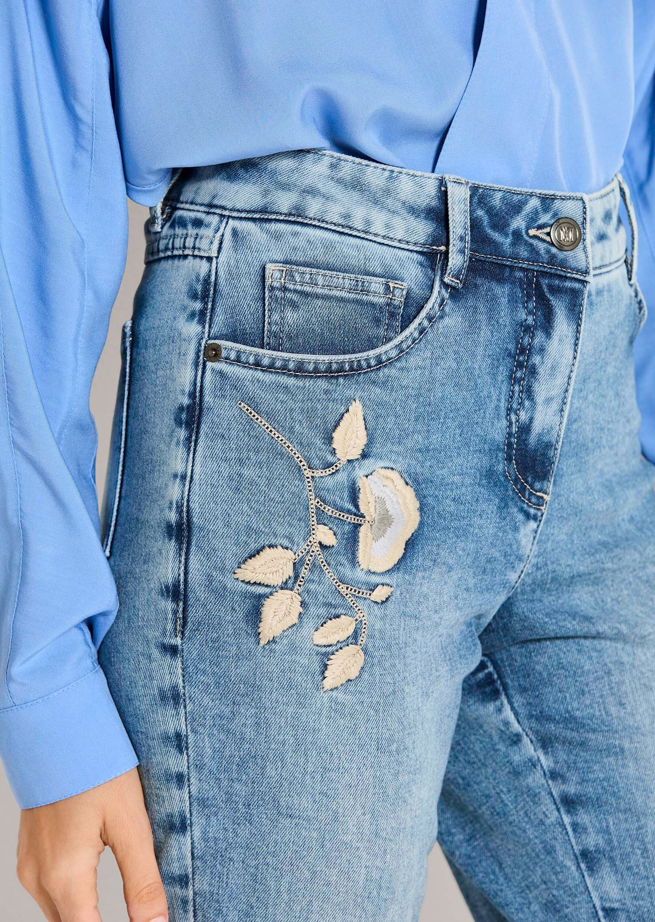 MADELEINE Regular-fit-Jeans »Jeans Bootcutjeans mit floraler Stickerei«