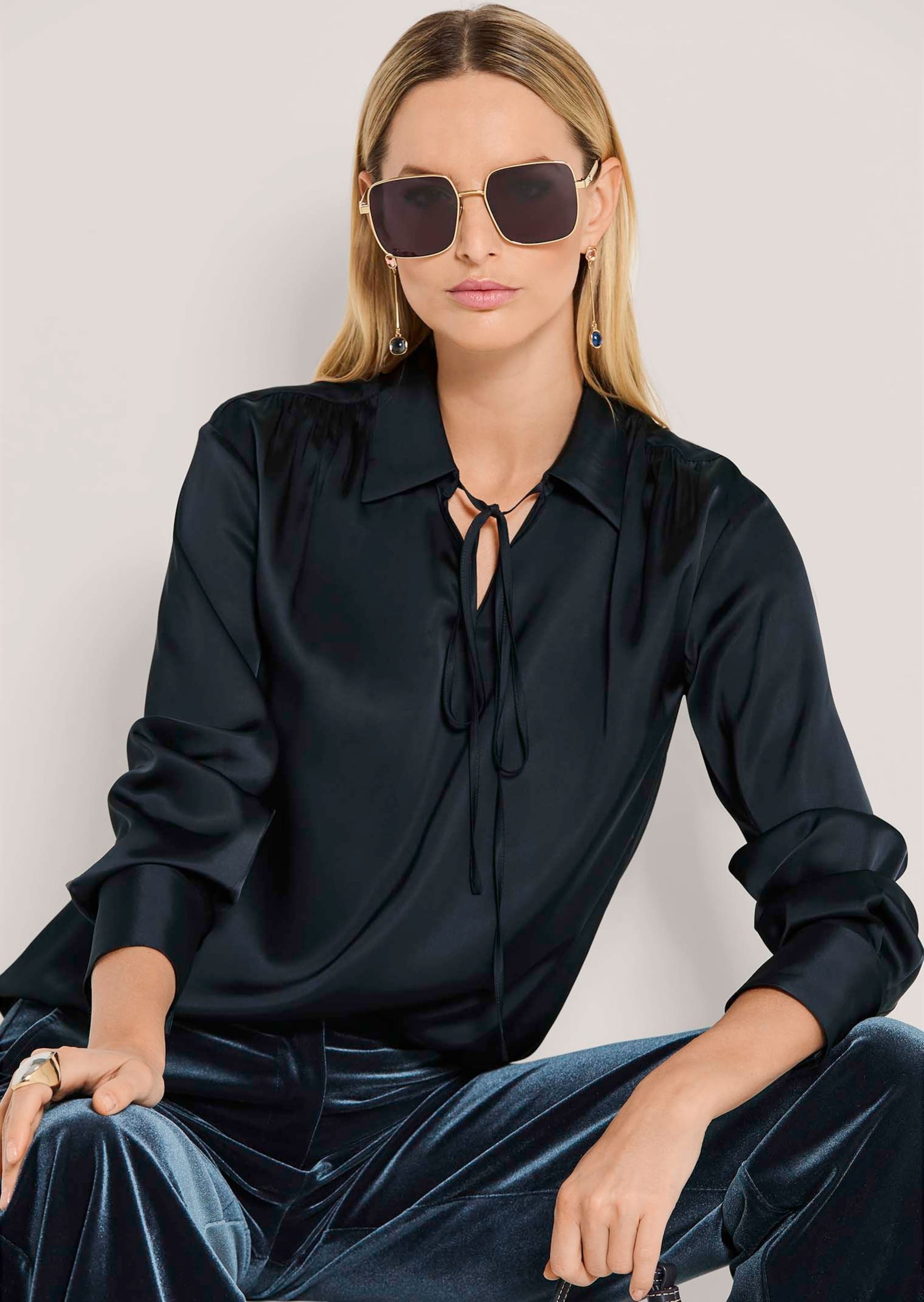 MADELEINE Langarmbluse »Bluse Elegante Bluse mit V-Ausschnitt« Mit Hemdkragen