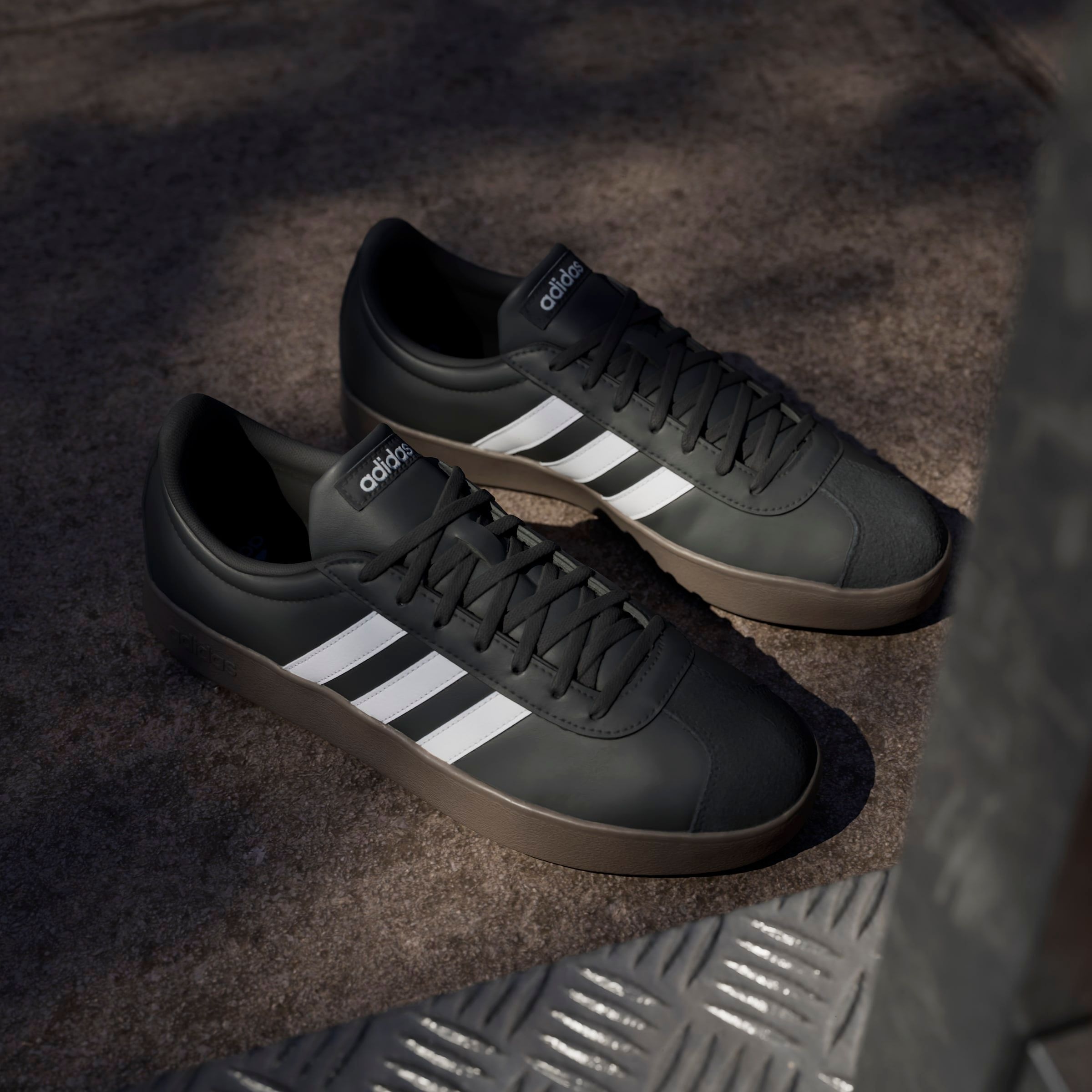 adidas Sportswear Sneaker »VL COURT BASE«, Design auf den Spuren des adidas Samba