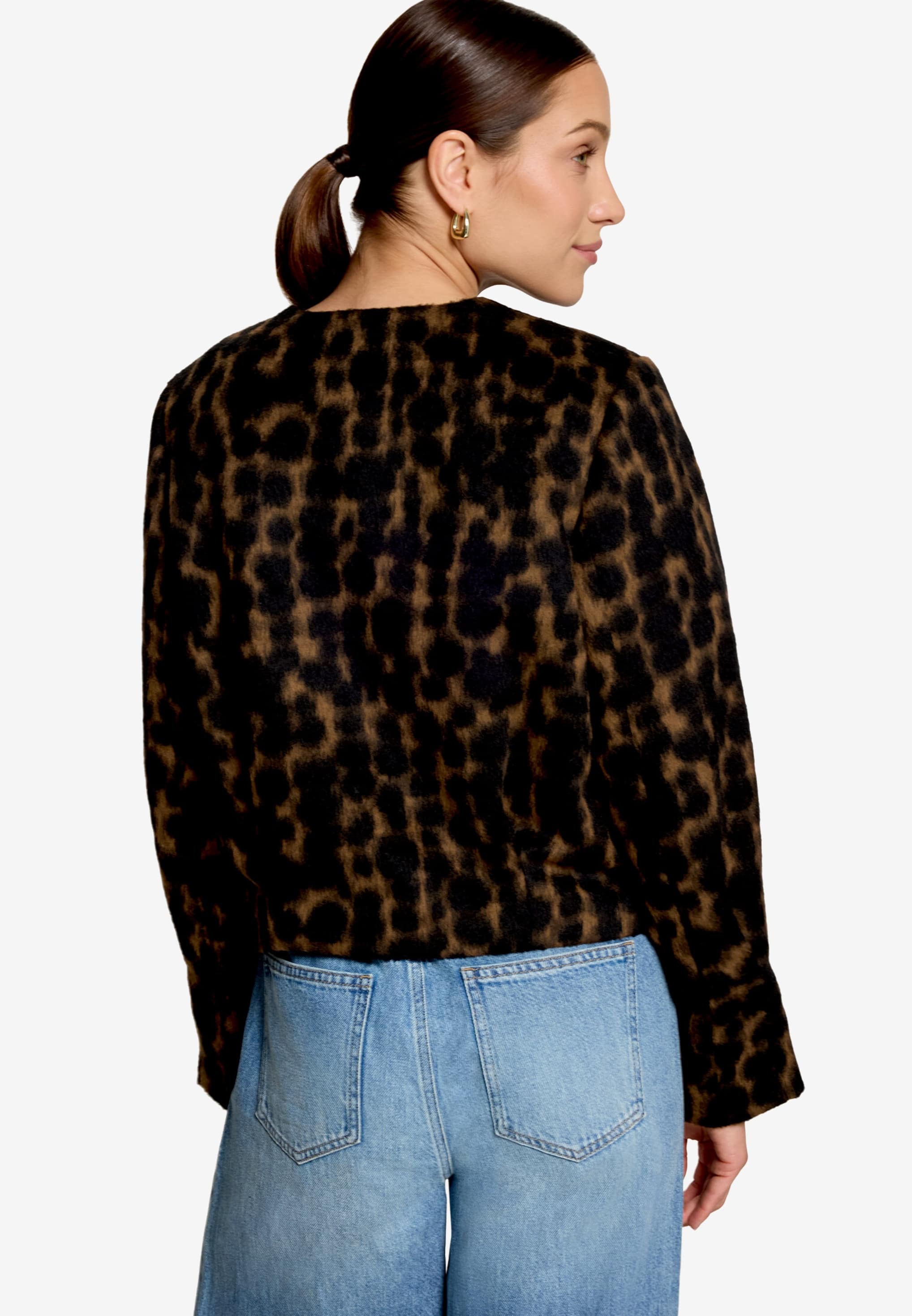Zero Kurzblazer Flauschige Jacke mit Knöpfen / Gemusterter Animal-Look