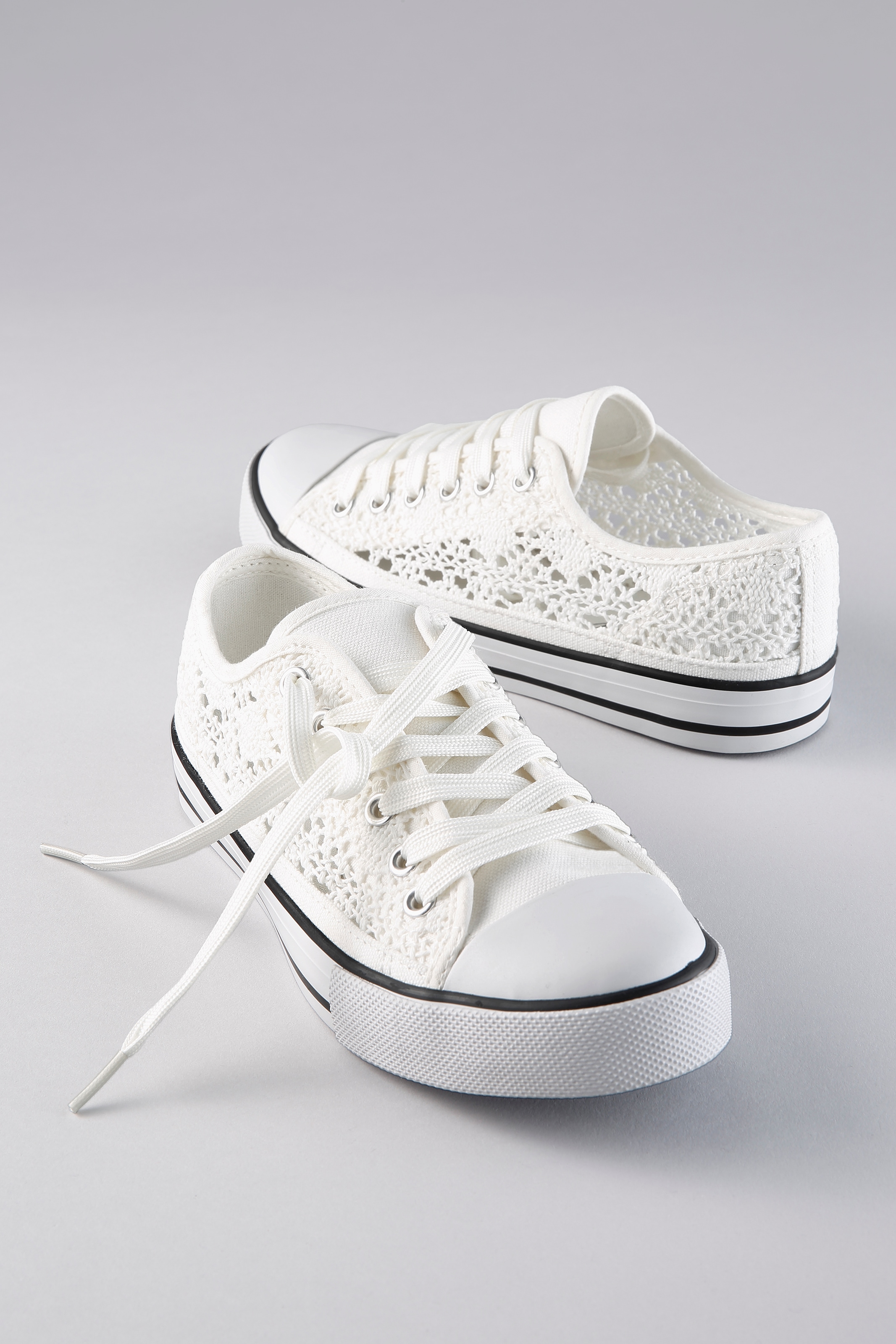 Aniston SHOES Sneaker  Schnürschuh, Freizeitschuh in Häkeloptik - NEUE KOLLEKTION