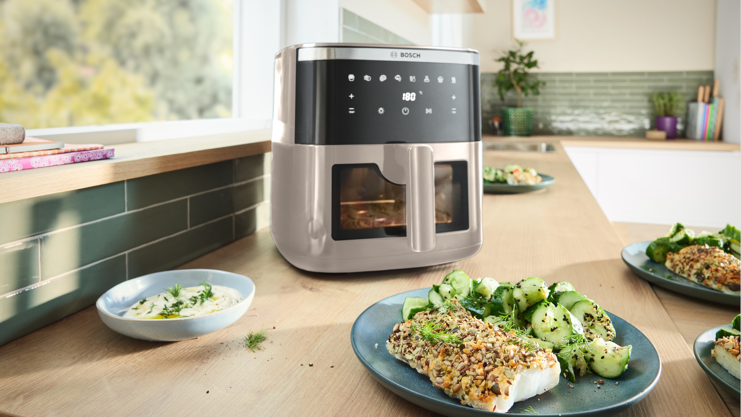 BOSCH Heißluftfritteuse »XXL Air Fryer Serie 6, MAF671C0, 7,1 l, Fenster, 7 Programme« 1800 W Innenlicht, Schüttelalarm, Korb spülm.geeignet,