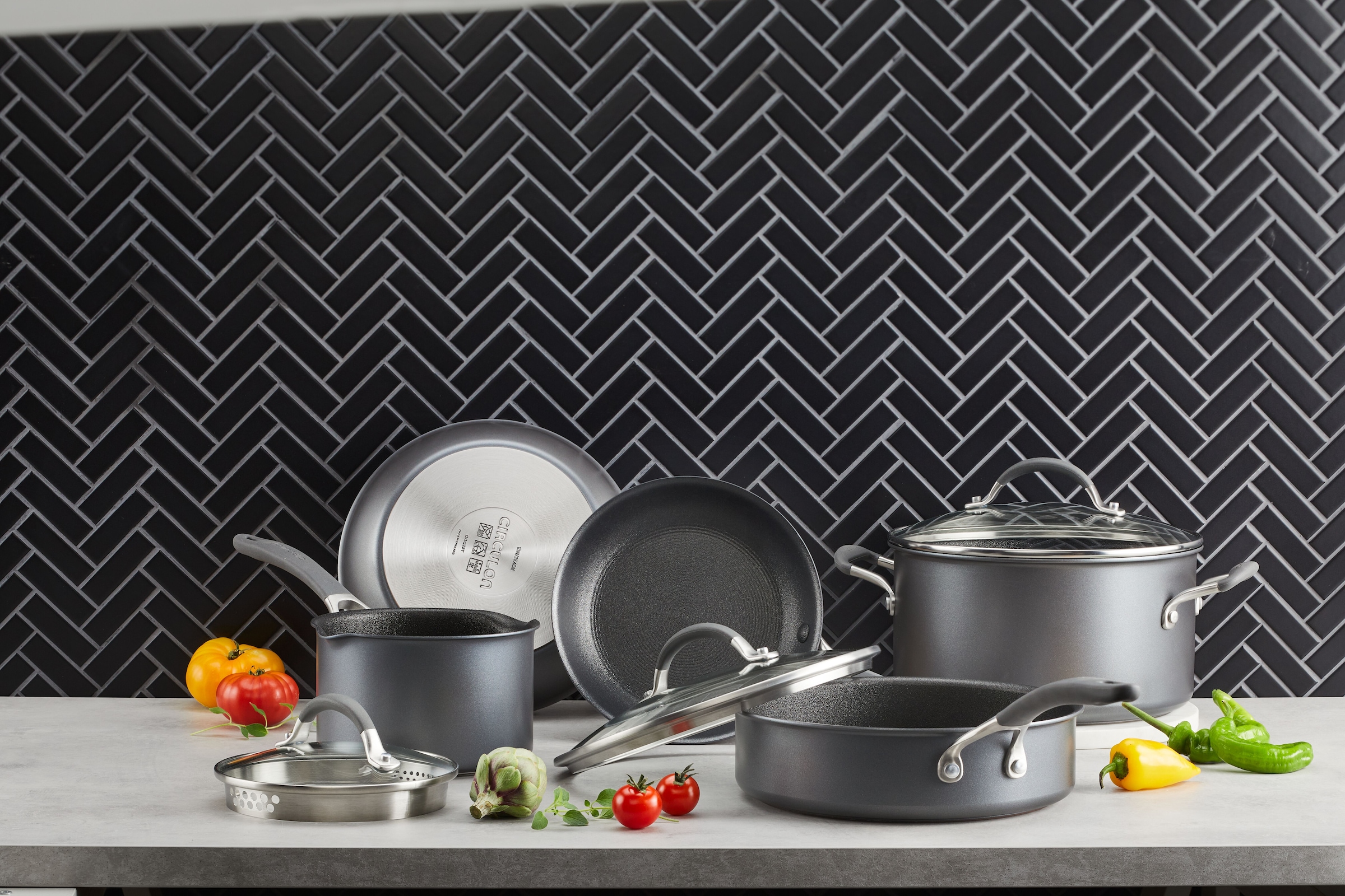 Circulon Topf-Set »Circulon A1 Topf- und Bratset, 8-tlg.« Set, 2 Pfannen, 3 Töpfe, 3 Deckel, 8 Stk. tlg. Aluminium | Edelstahl